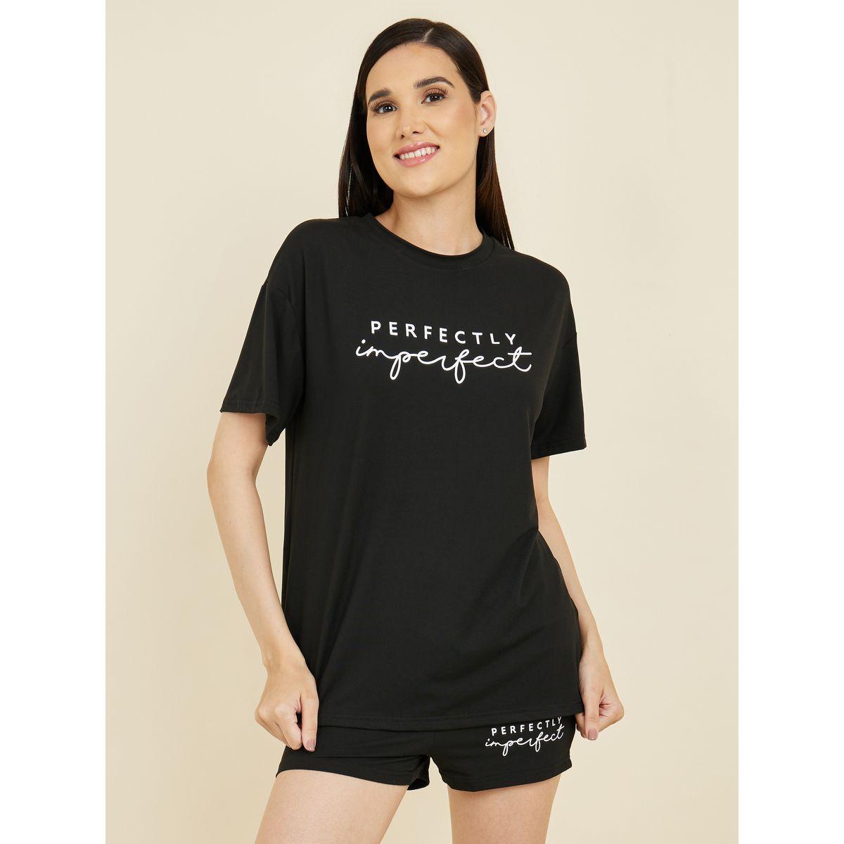 مجموعة من شورت وتيشيرت بطبعة كتابة-women-clothing-nightwear-pyjamas-shortsets-image-2
