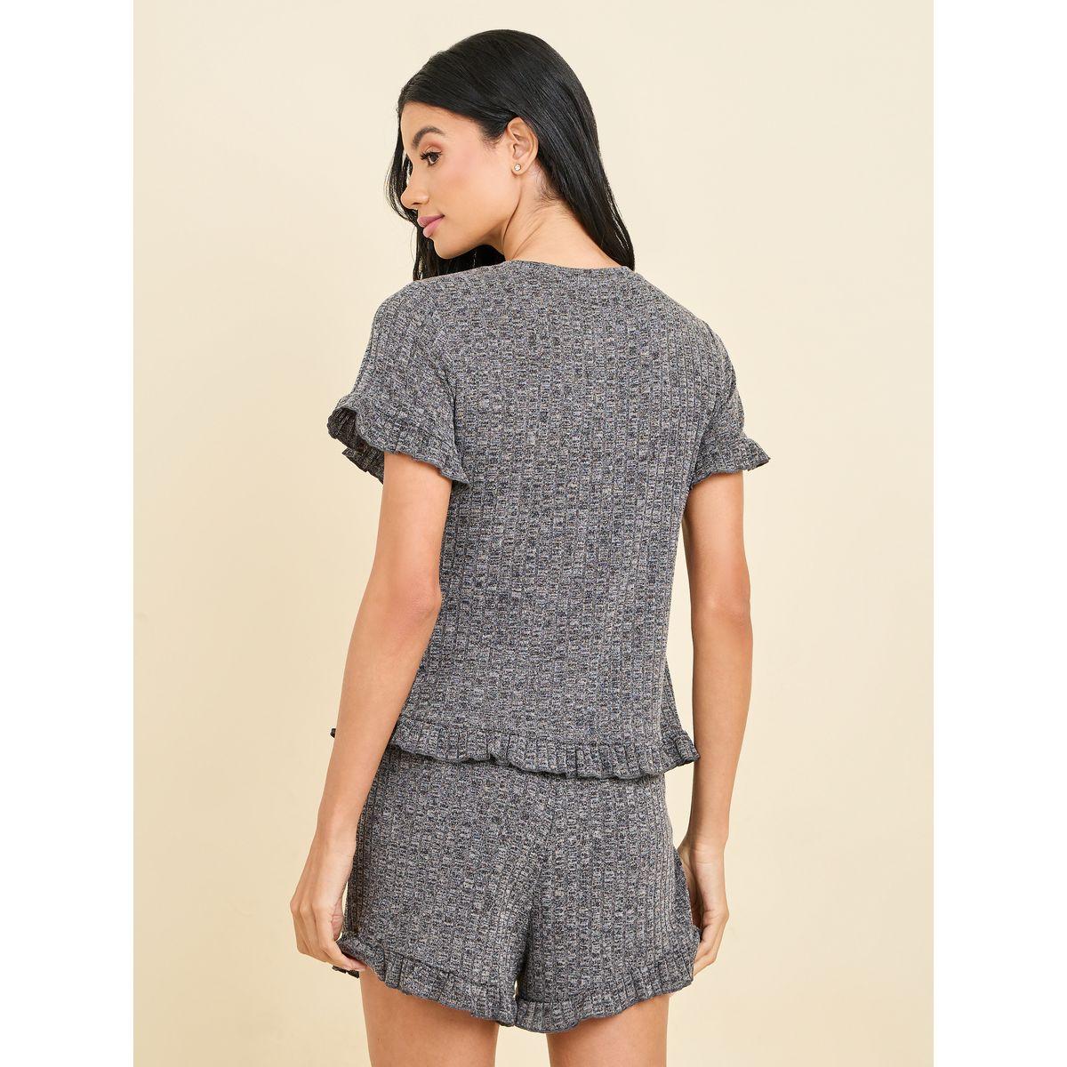 مجموعة من شورت وتيشيرت بتفاصيل كشكش-women-clothing-nightwear-pyjamas-shortsets-image-5
