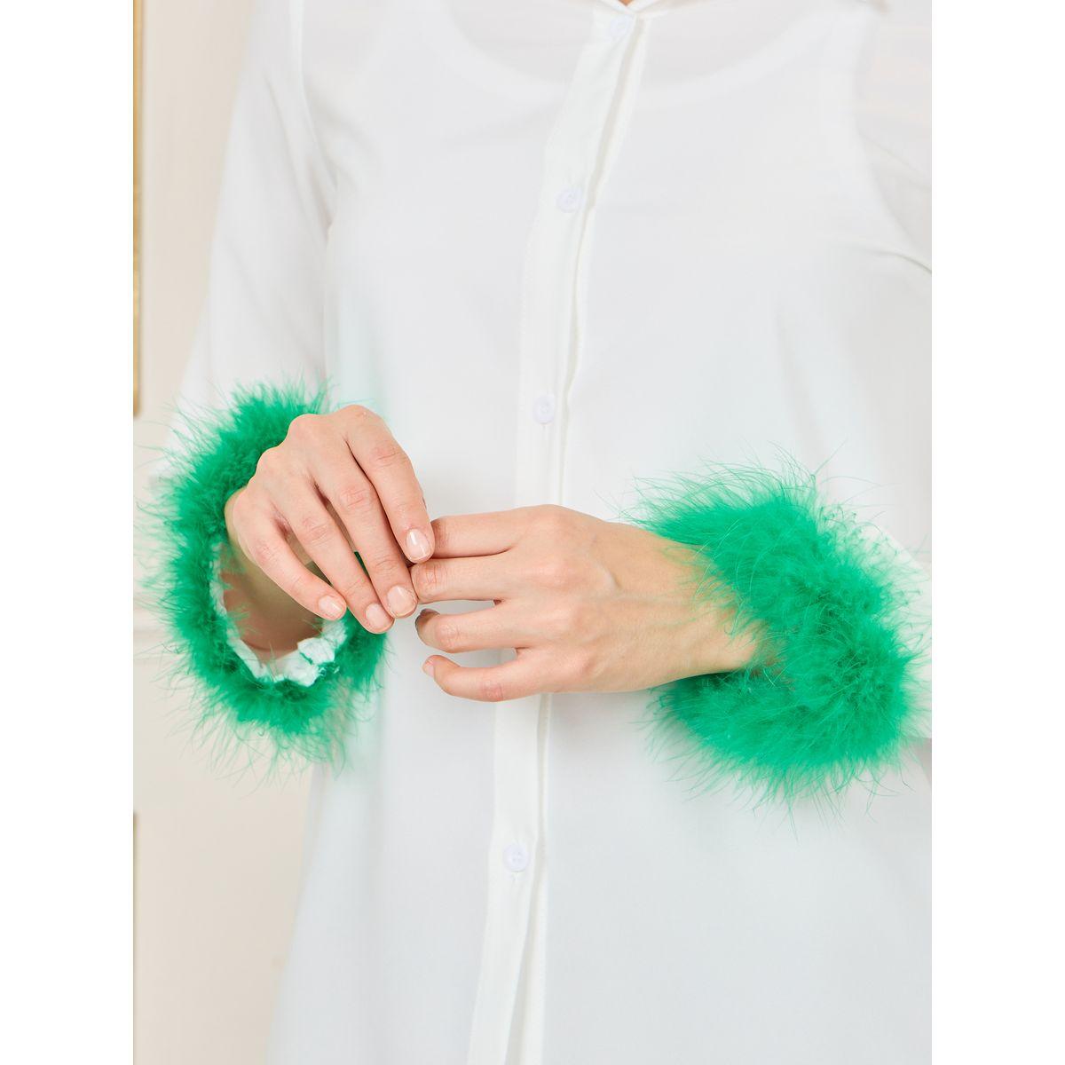 بلوزة مزينة بفرو صناعي وقصة عادية-women-clothing-shirtsandblouses-shirts-image-4