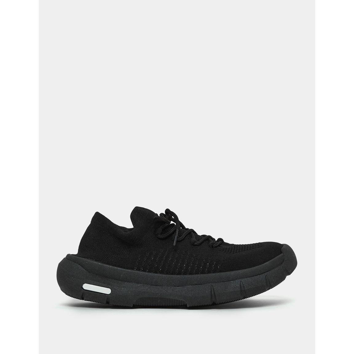 حذاء سنيكرز بتفاصيل بارزة الملمس-men-shoes-sneakers-image-1