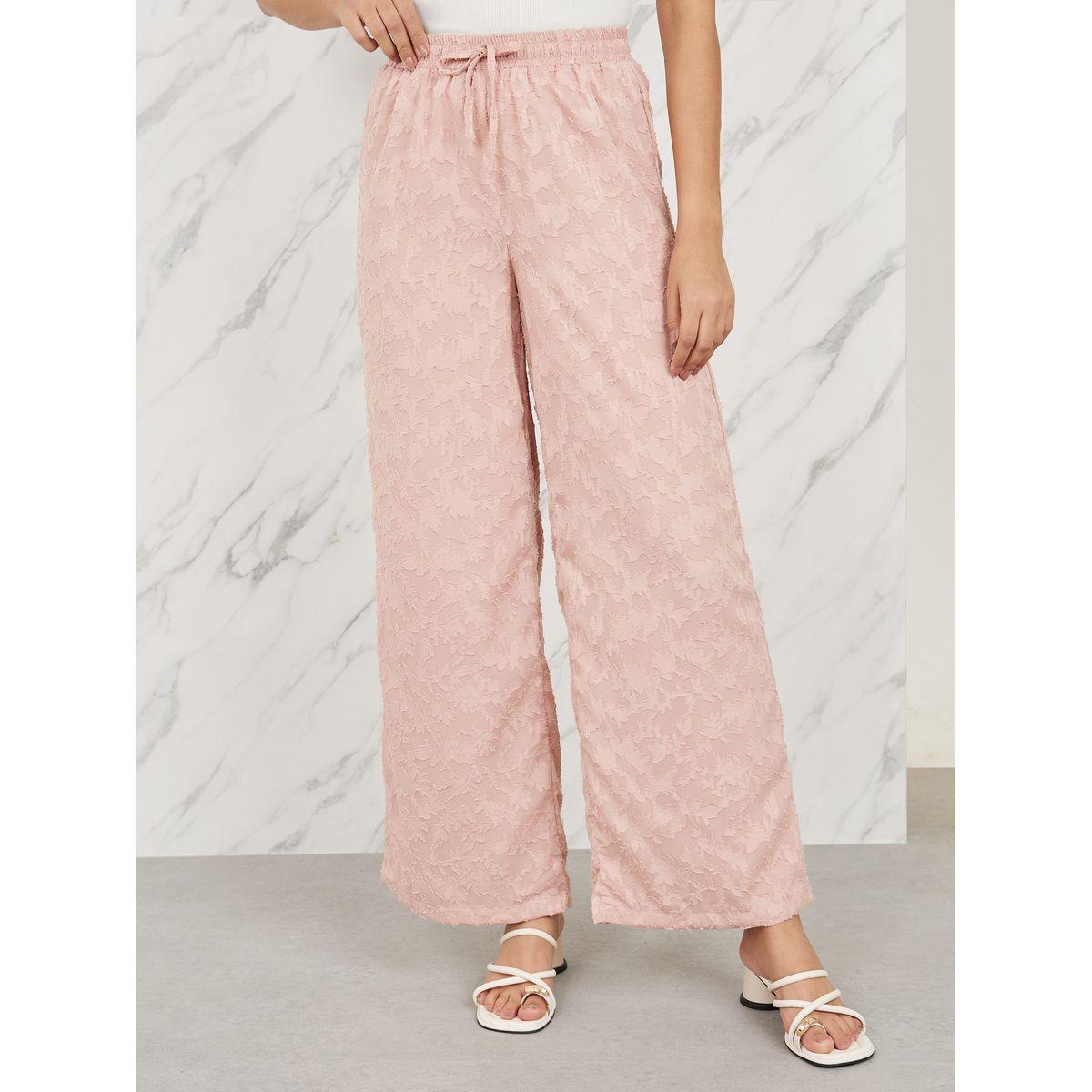 بنطال بارجل واسعة وتفاصيل بارزة الملمس-women-clothing-bottoms-trousers-image-1
