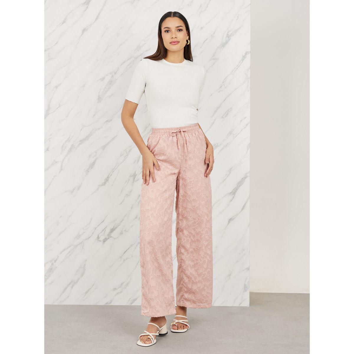 بنطال بارجل واسعة وتفاصيل بارزة الملمس-women-clothing-bottoms-trousers-image-2