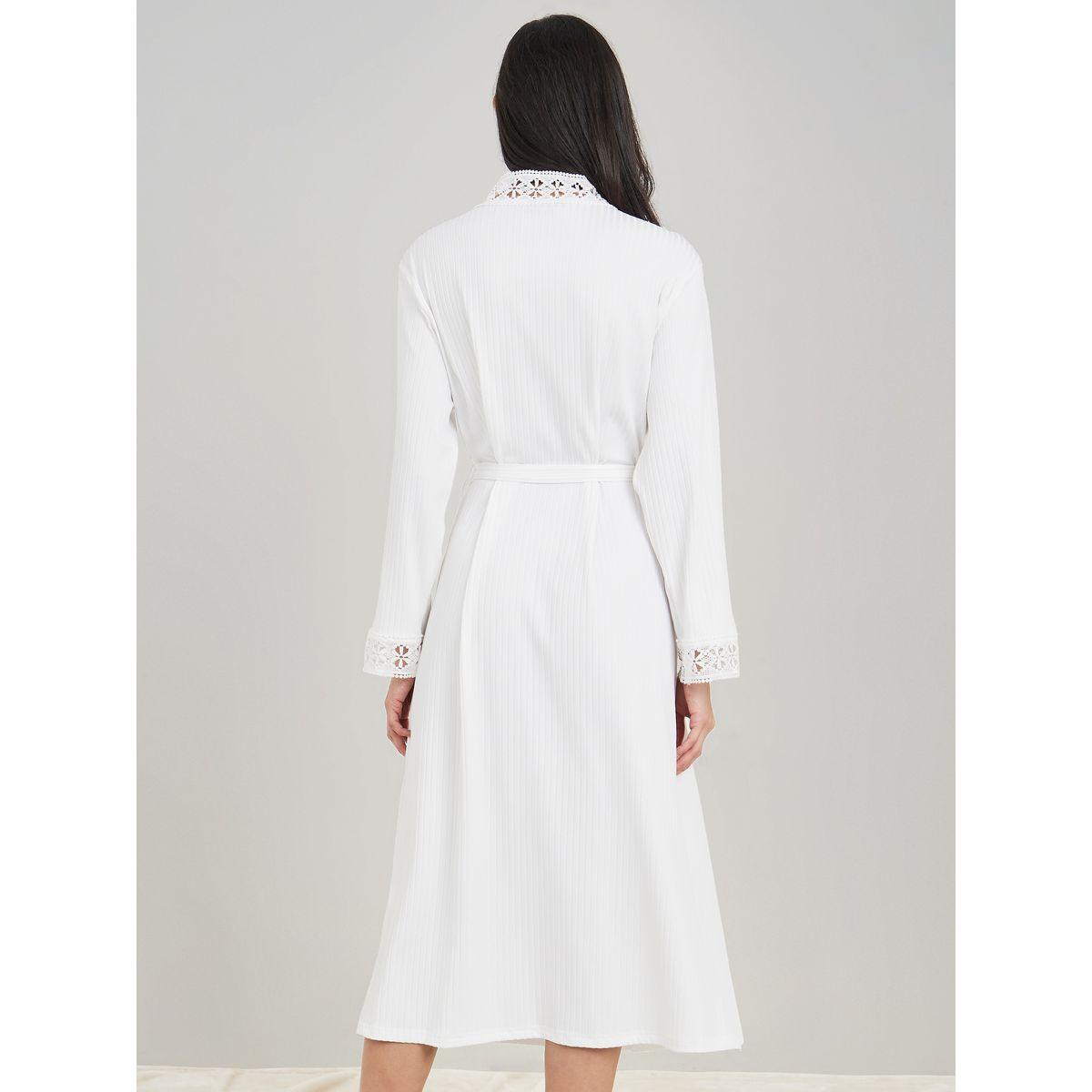 روب مضلع بتفاصيل دانتيل وحزام خصر-women-clothing-nightwear-robes-image-4