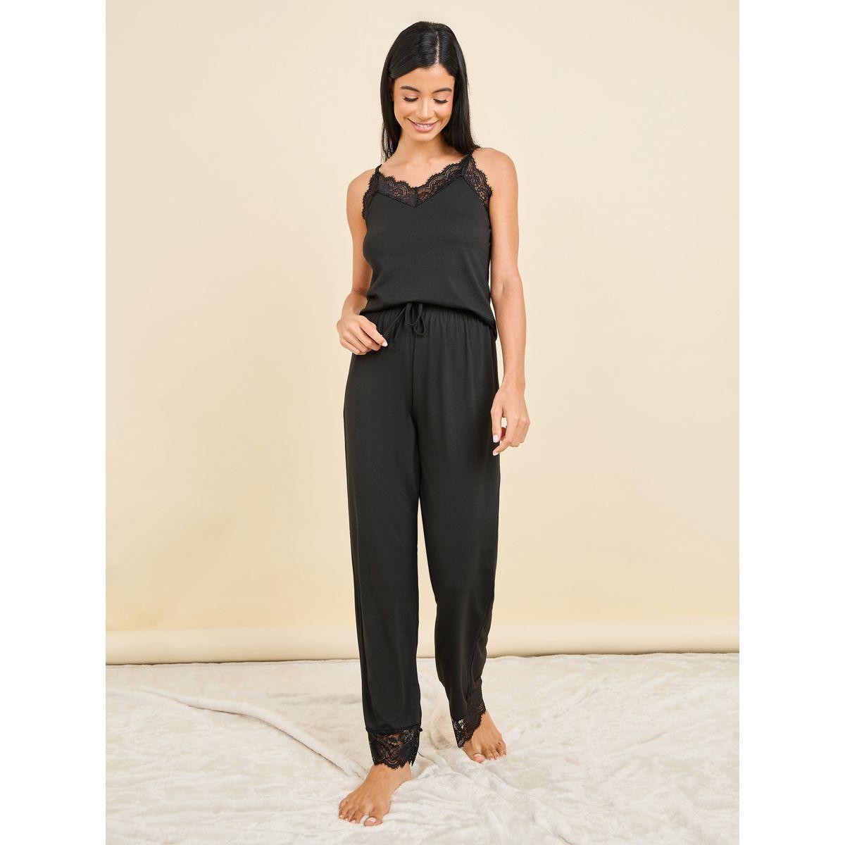 بنطال بيجاما مع بلوزة كامي بتفاصيل دانتيل-women-clothing-nightwear-pyjamas-longsets-image-5