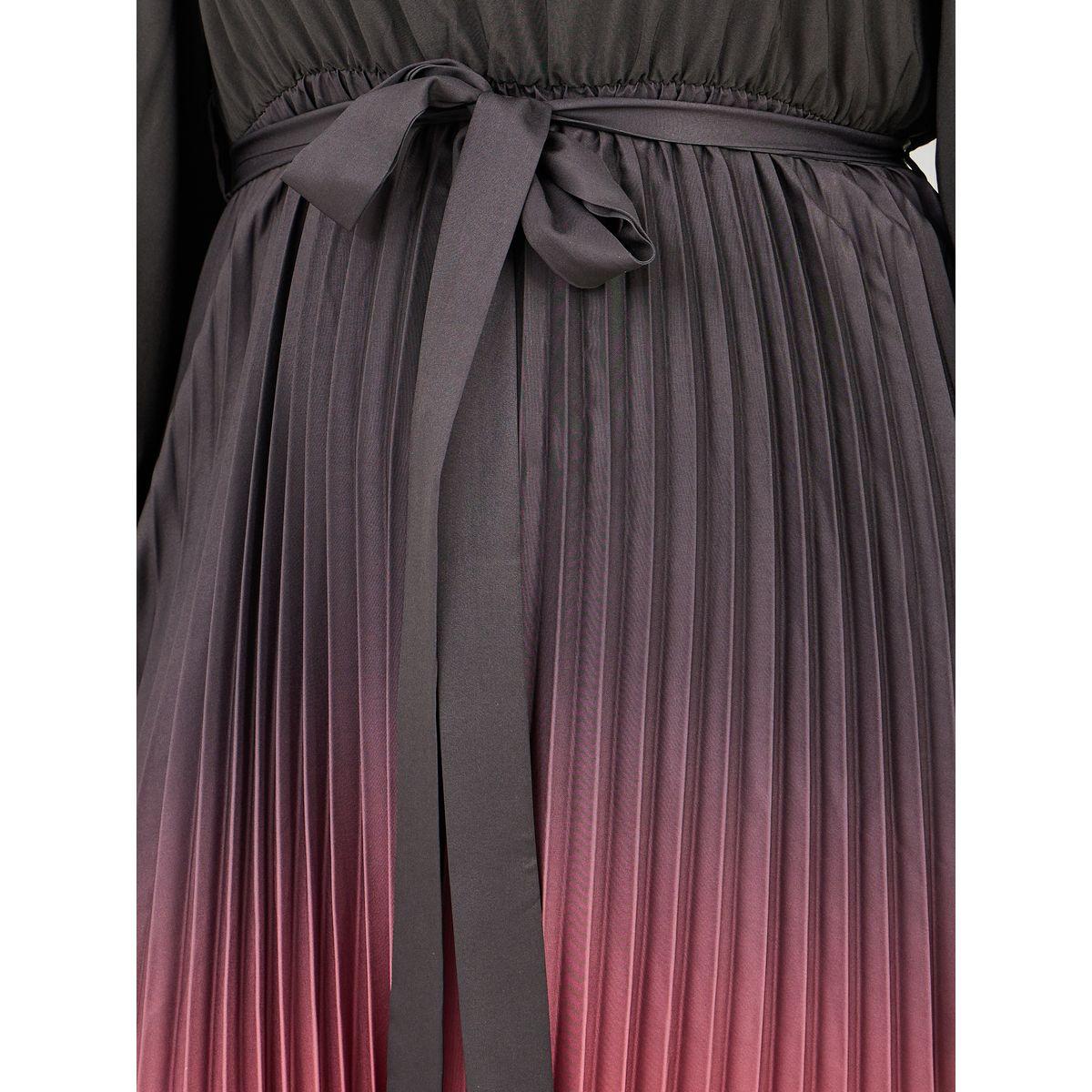 Styli Plus Accordion Pleats Ombre Print A-Line Midi Dress-women-clothing-dresses-image-3