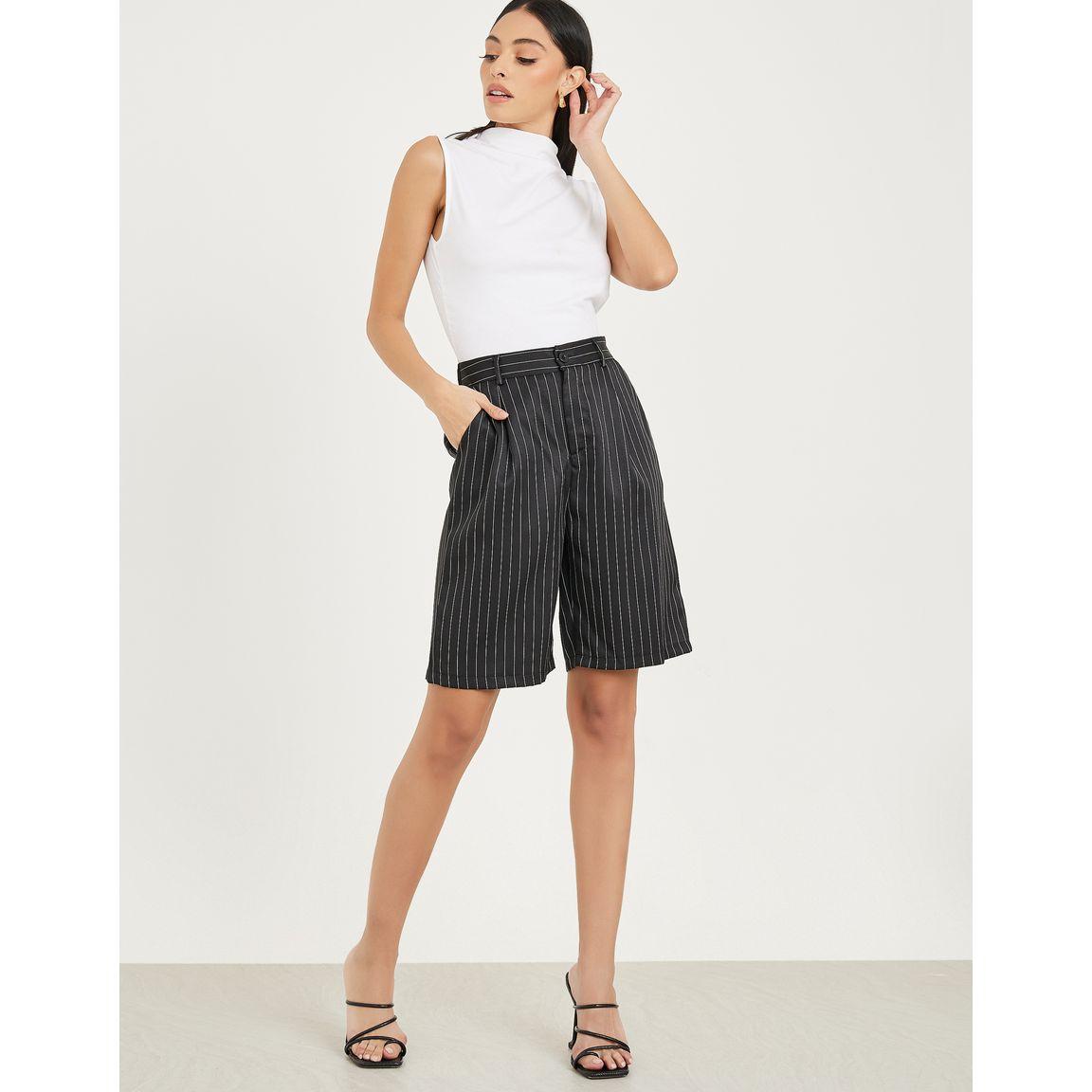 شورت مخطط مع جيوب-women-clothing-bottoms-shorts-image-3