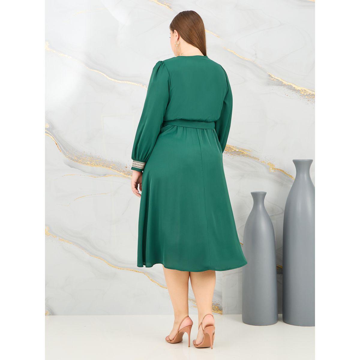 Styli Plus Lace Detail V Neck A-Line Midi Dress-women-clothing-dresses-image-4