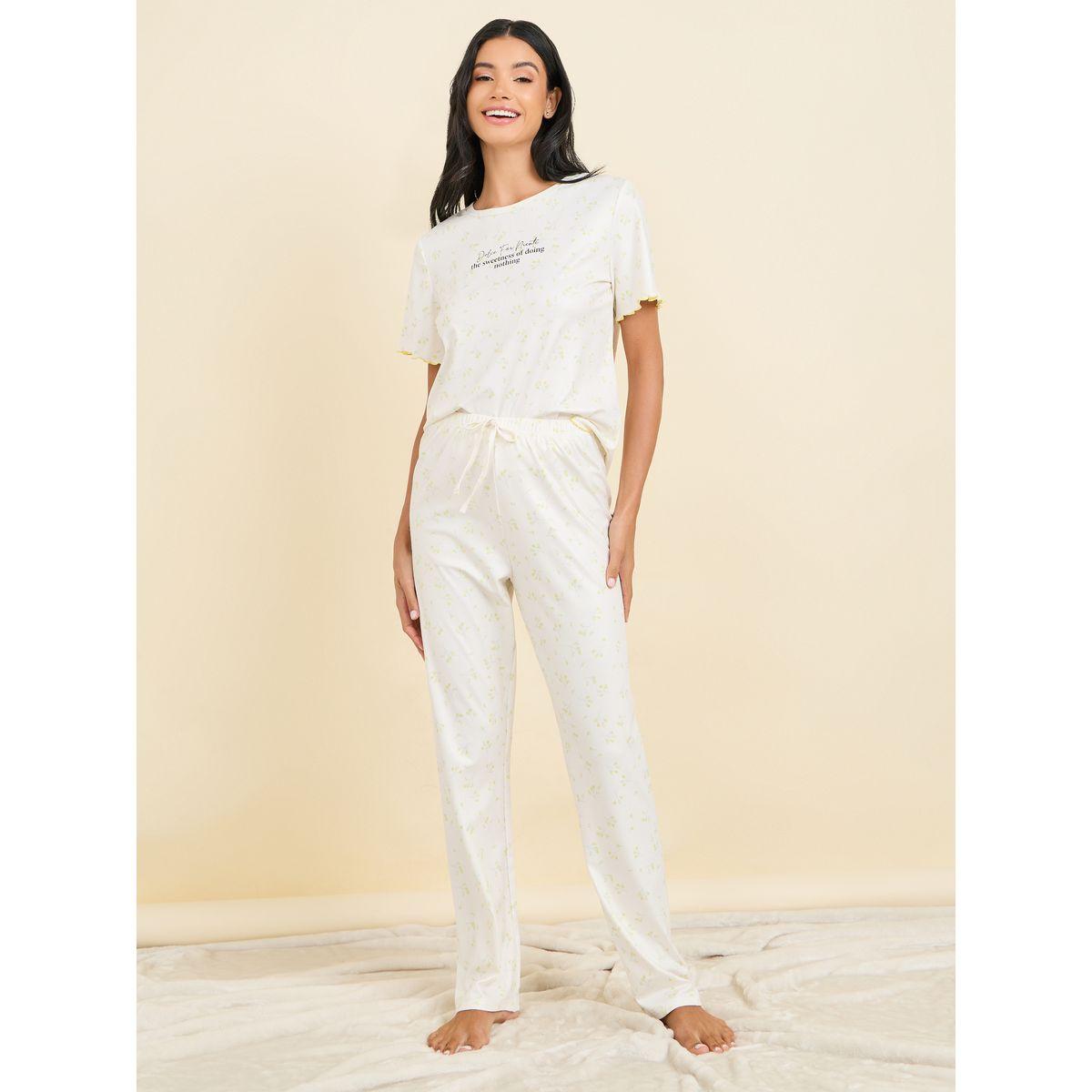 Styli Unwind Ribbed Lettuce Hem Floral AOP T-shirt and Pyjama Set-women-clothing-nightwear-pyjamas-longsets-image-3
