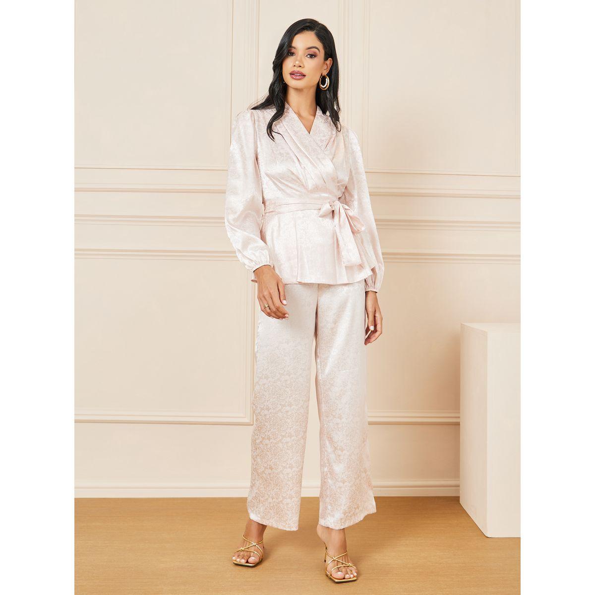 طقم منسق من بنطال وبلوزة ساتان بنمط لف-women-clothing-coordsets-image-1