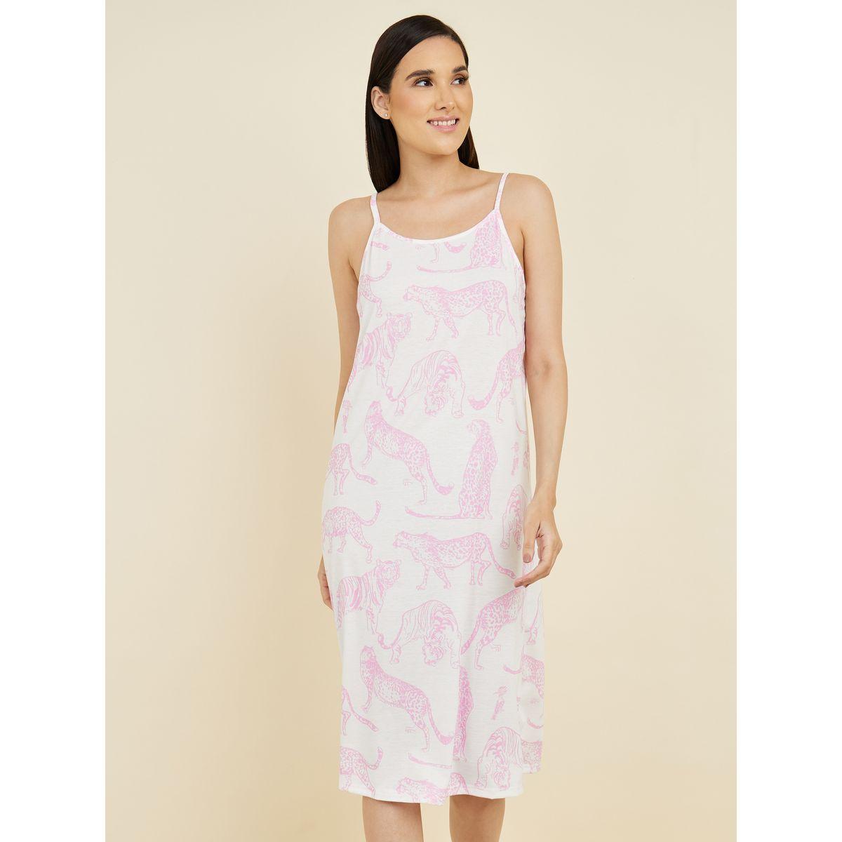 قميص نوم بطبعة جاكار وشق جانبي-women-clothing-nightwear-nighties-image-2