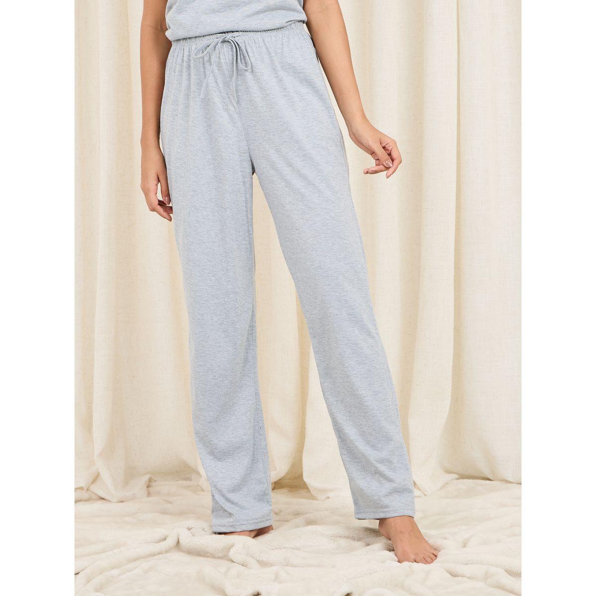 طقم من بنطال بيجاما مع تيشيرت بطبعة جرافيك-women-clothing-nightwear-pyjamas-longsets-image-5