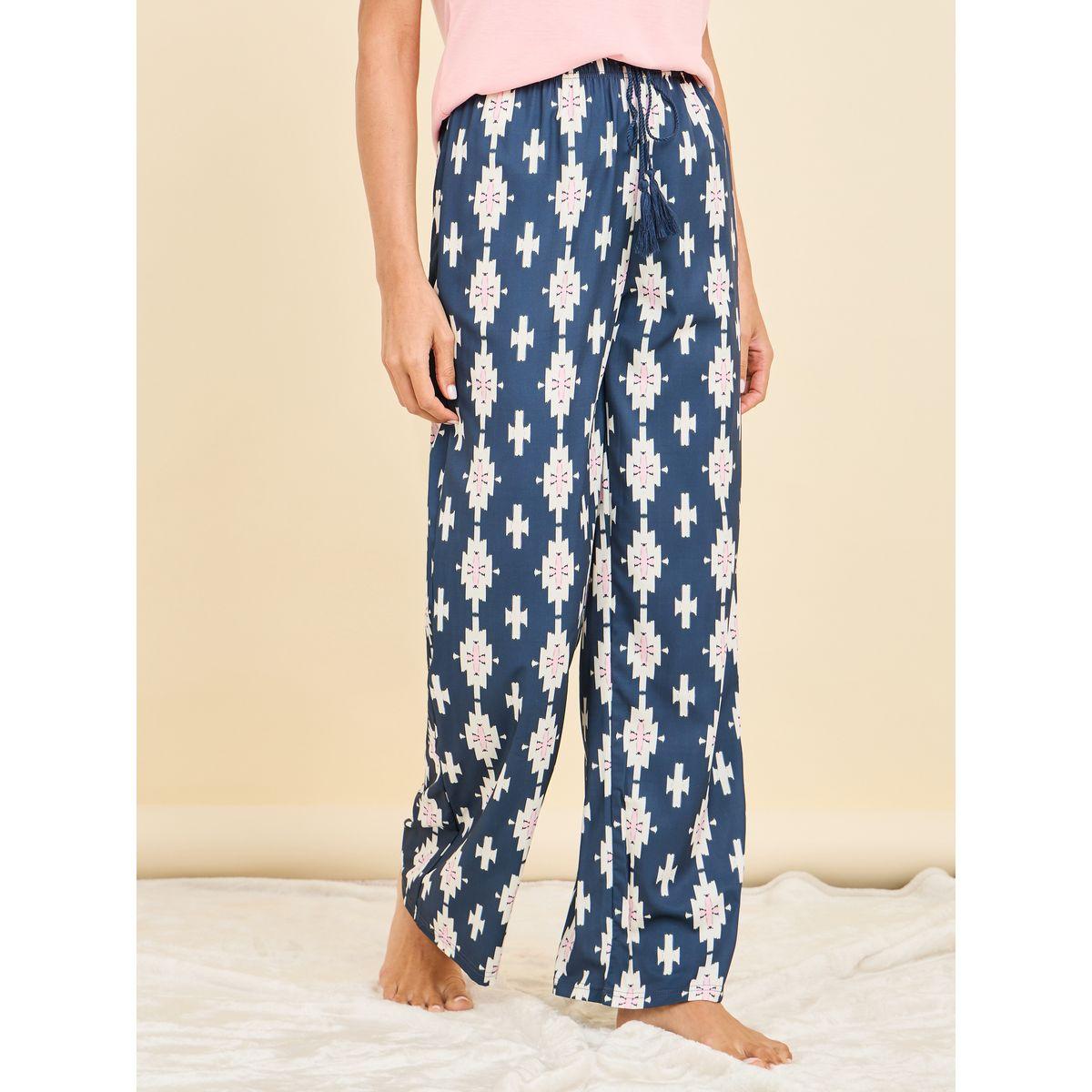طقم من بنطال بيجاما مع بلوزة بحمالات مع جيب-women-clothing-nightwear-pyjamas-longsets-image-5