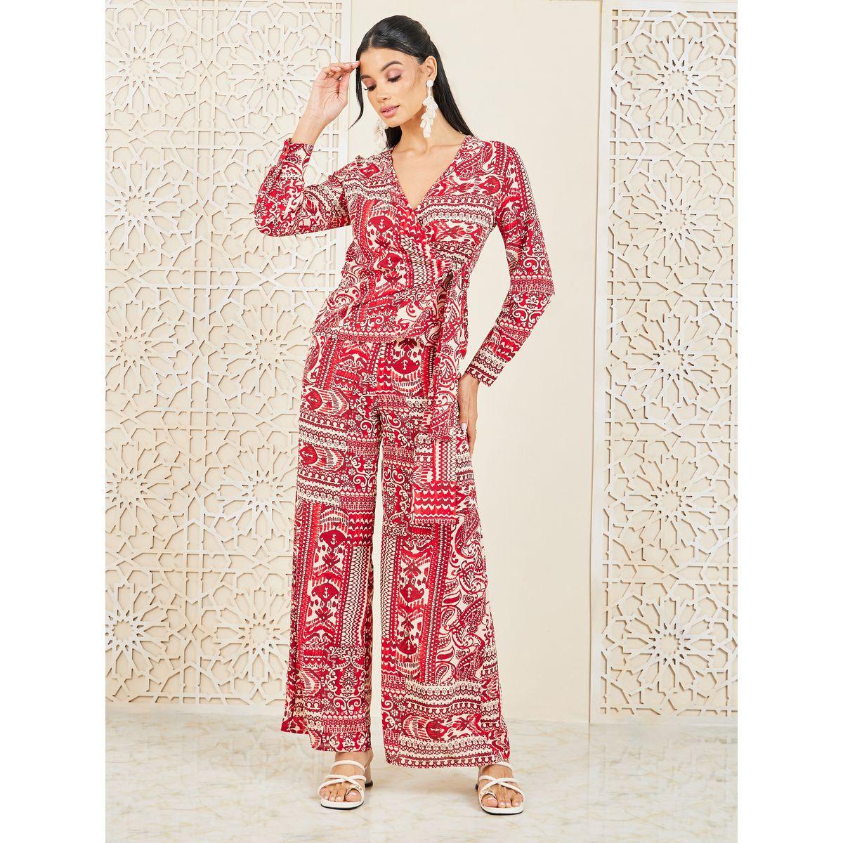 مجموعة من بنطال واسع مع بلوزة بنمط لف-women-clothing-coordsets-image-1