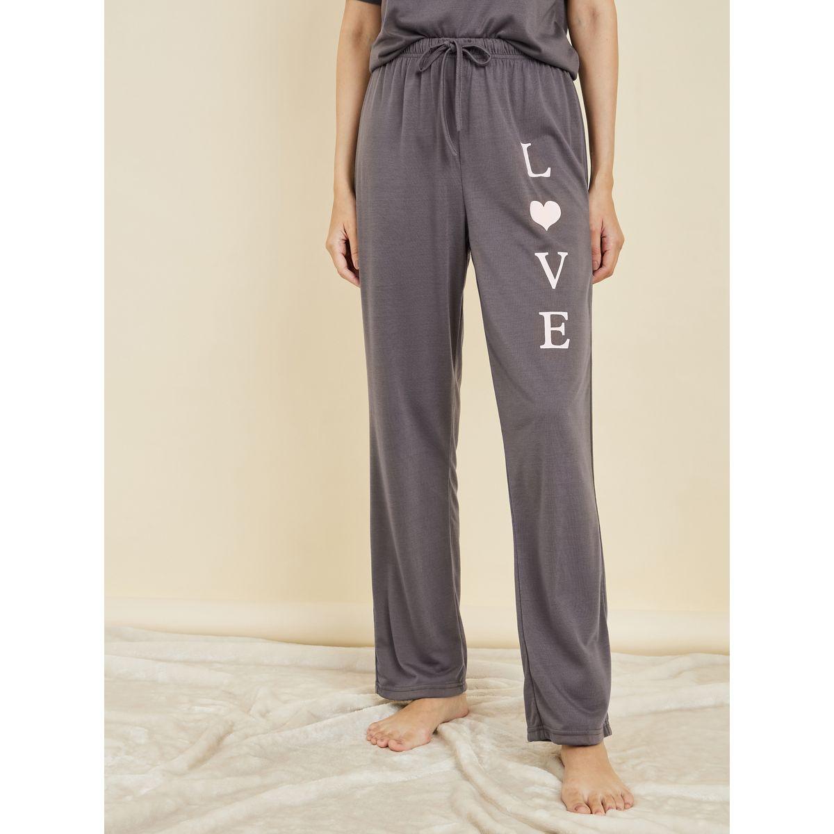 Styli Unwind Heart Graphic T-Shirt & Pyjama Set-women-clothing-nightwear-pyjamas-longsets-image-5