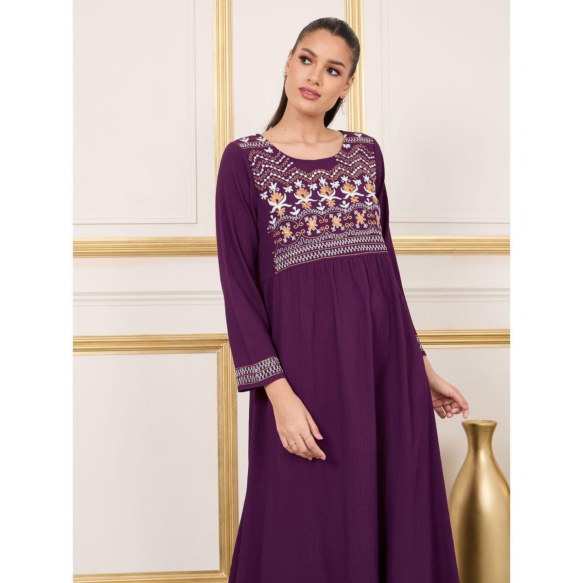 Styli Floral Thread Embroidered Crepe Jalabiya-women-arabicclothing-jalabiyas-image-2