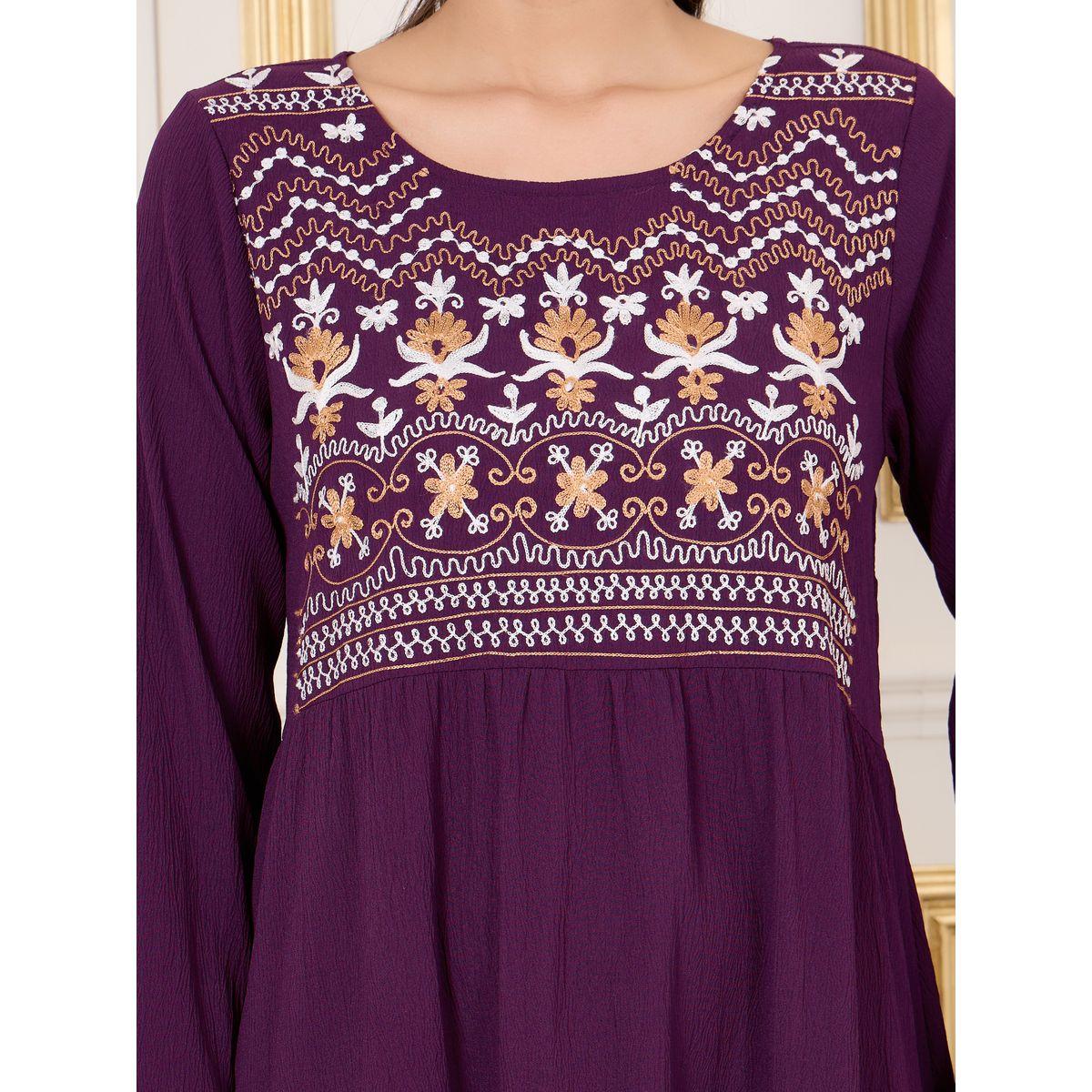 Styli Floral Thread Embroidered Crepe Jalabiya-women-arabicclothing-jalabiyas-image-3