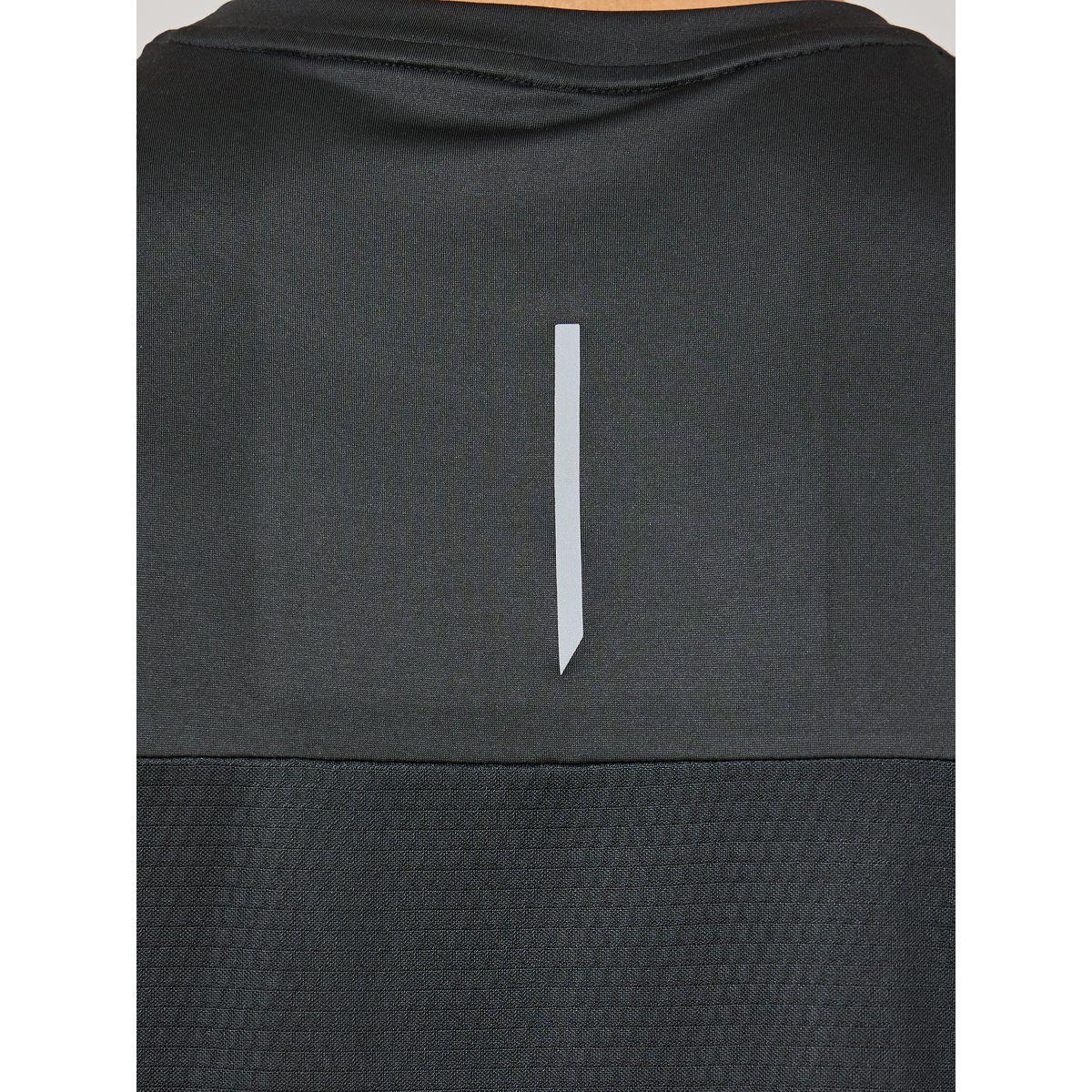 تيشيرت رياضي بتفاصيل محبوكة وطبعة عاكسة-men-clothing-sportswearandactivewear-tshirtsandpolos-image-4