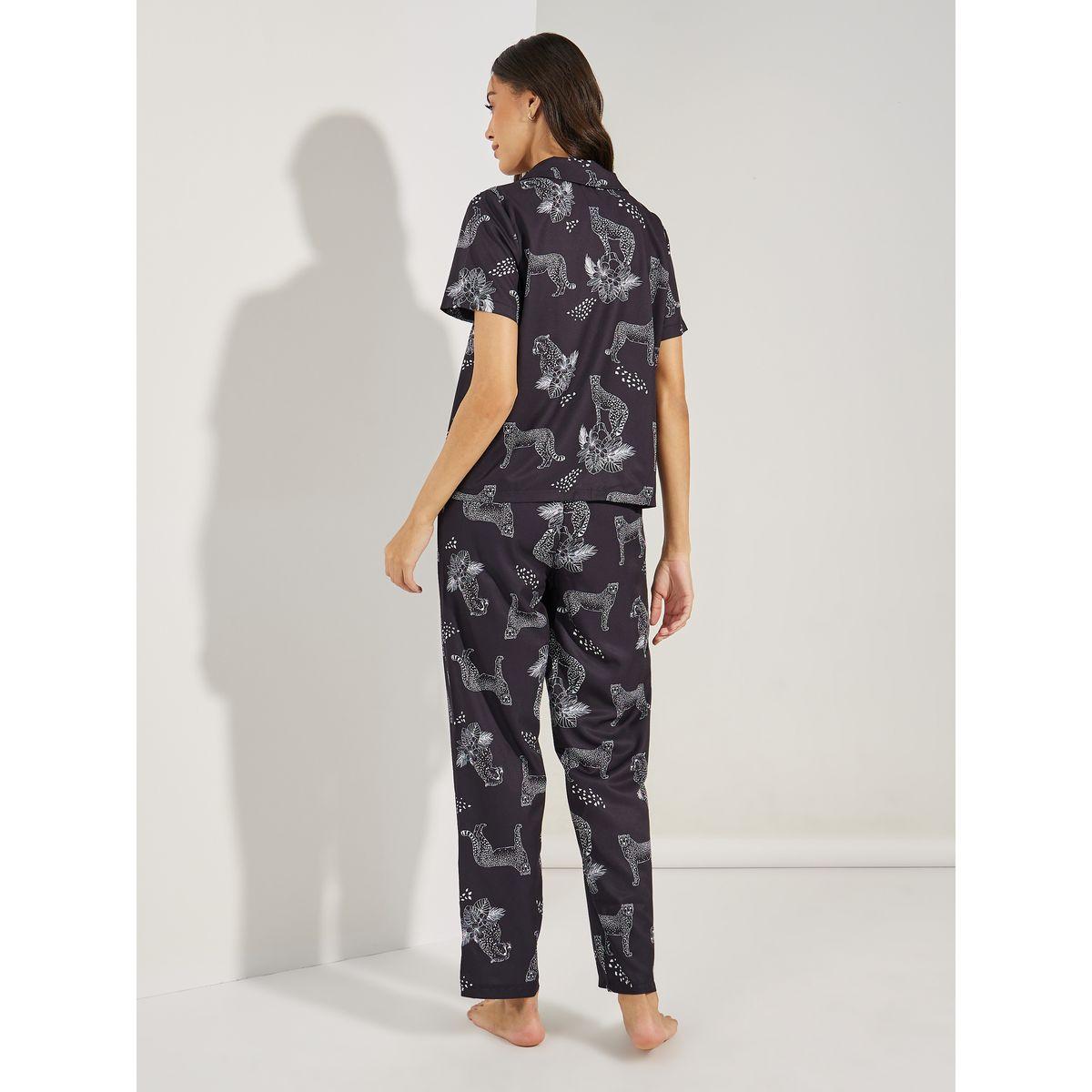 طقم من بنطال بيجاما مع بلوزة بطبعة نمر جاكوار-women-clothing-nightwear-pyjamas-longsets-image-6