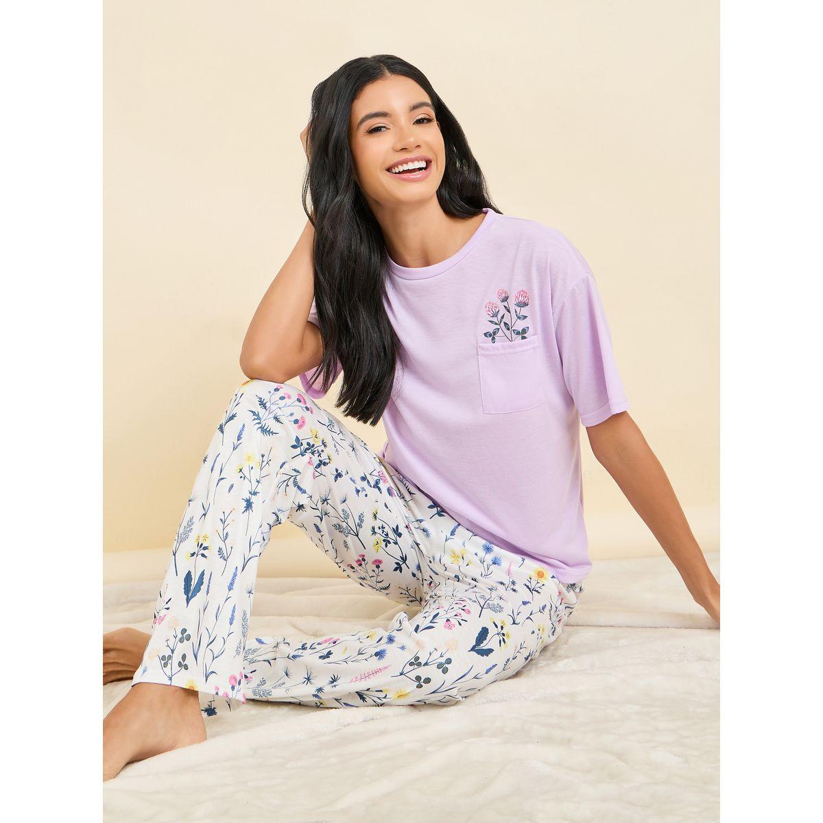 Styli Unwind Floral Print Pocket Detail T-shirt and Pyjama Set-women-clothing-nightwear-pyjamas-longsets-image-1