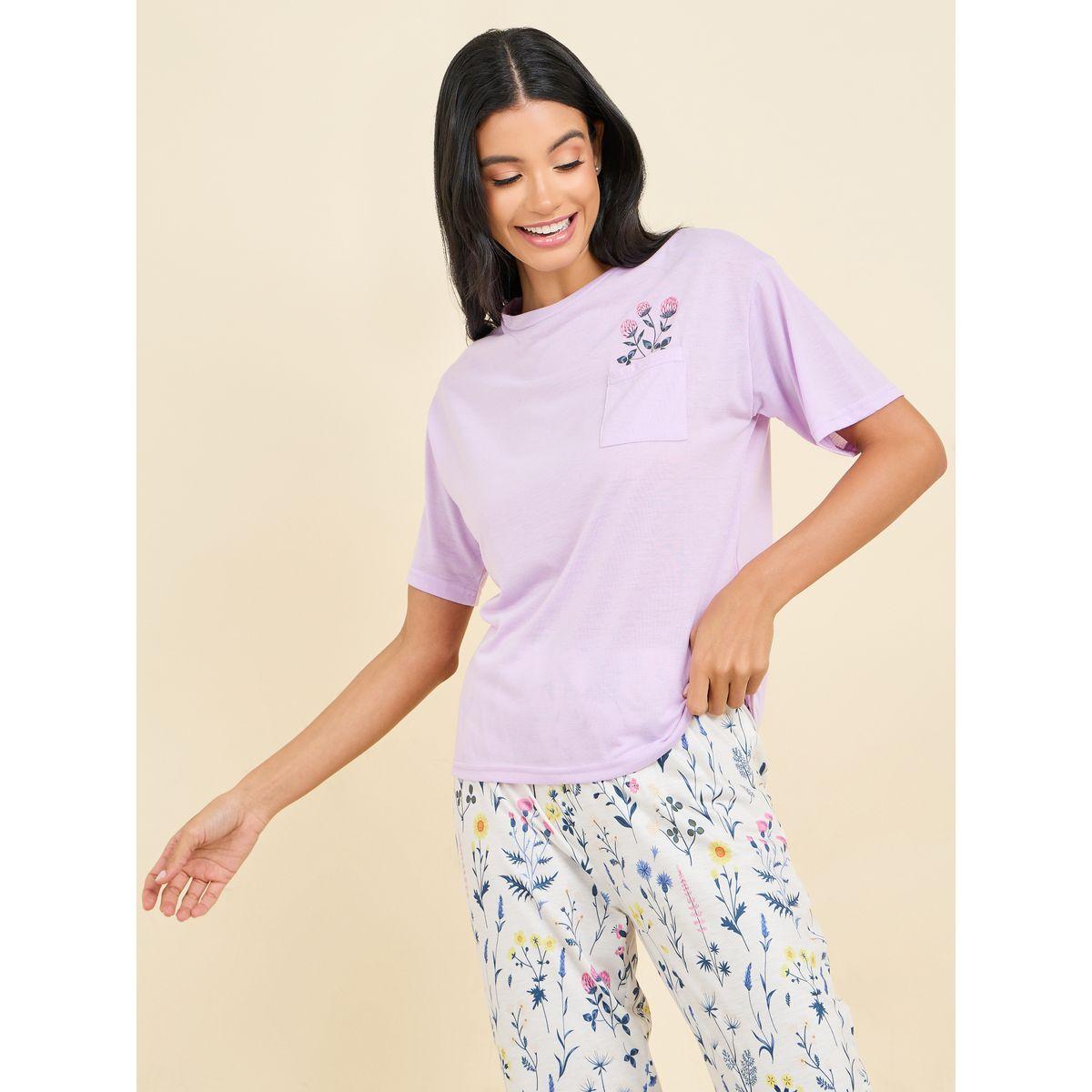 Styli Unwind Floral Print Pocket Detail T-shirt and Pyjama Set-women-clothing-nightwear-pyjamas-longsets-image-4