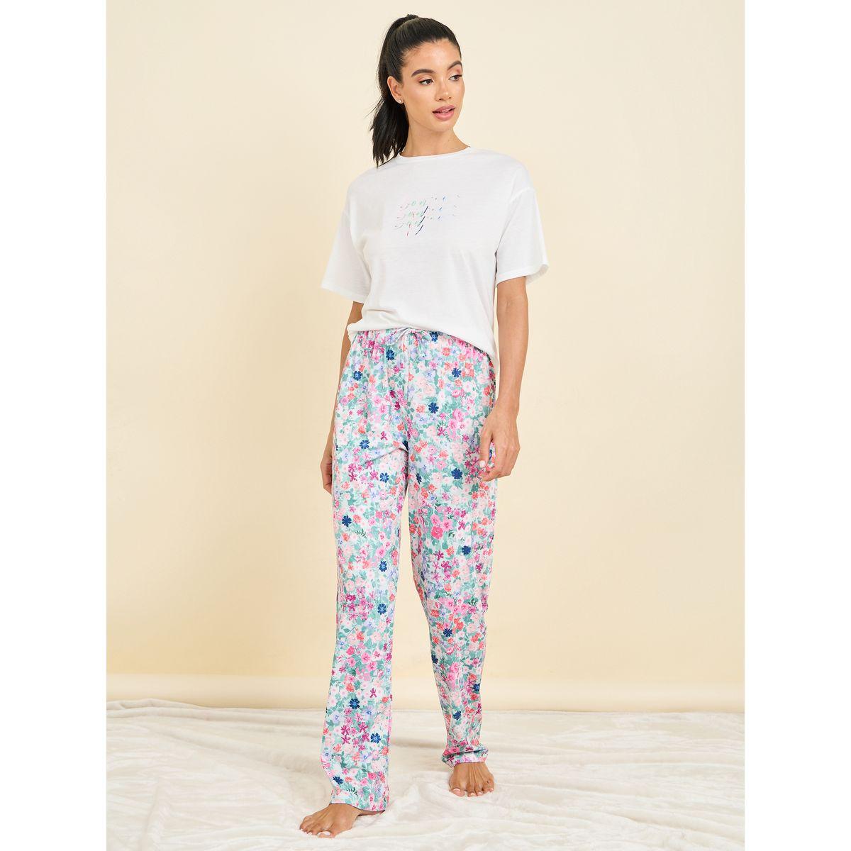 Styli Unwind Bonjour Print T-shirt and Floral Print Pyjama Set-women-clothing-nightwear-pyjamas-longsets-image-5