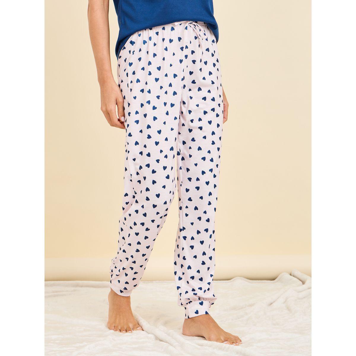 Styli Unwind French Slogan Print Drop Shoulder T-Shirt & AOP Pyjama Set-women-clothing-nightwear-pyjamas-longsets-image-6
