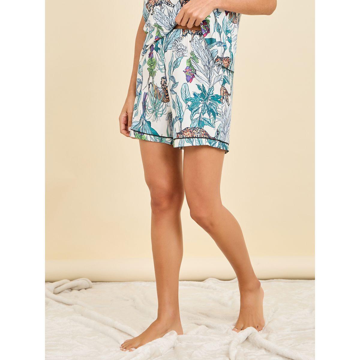 مجموعة من شورت وبلوزة بطبعة استوائية-women-clothing-nightwear-pyjamas-shortsets-image-5