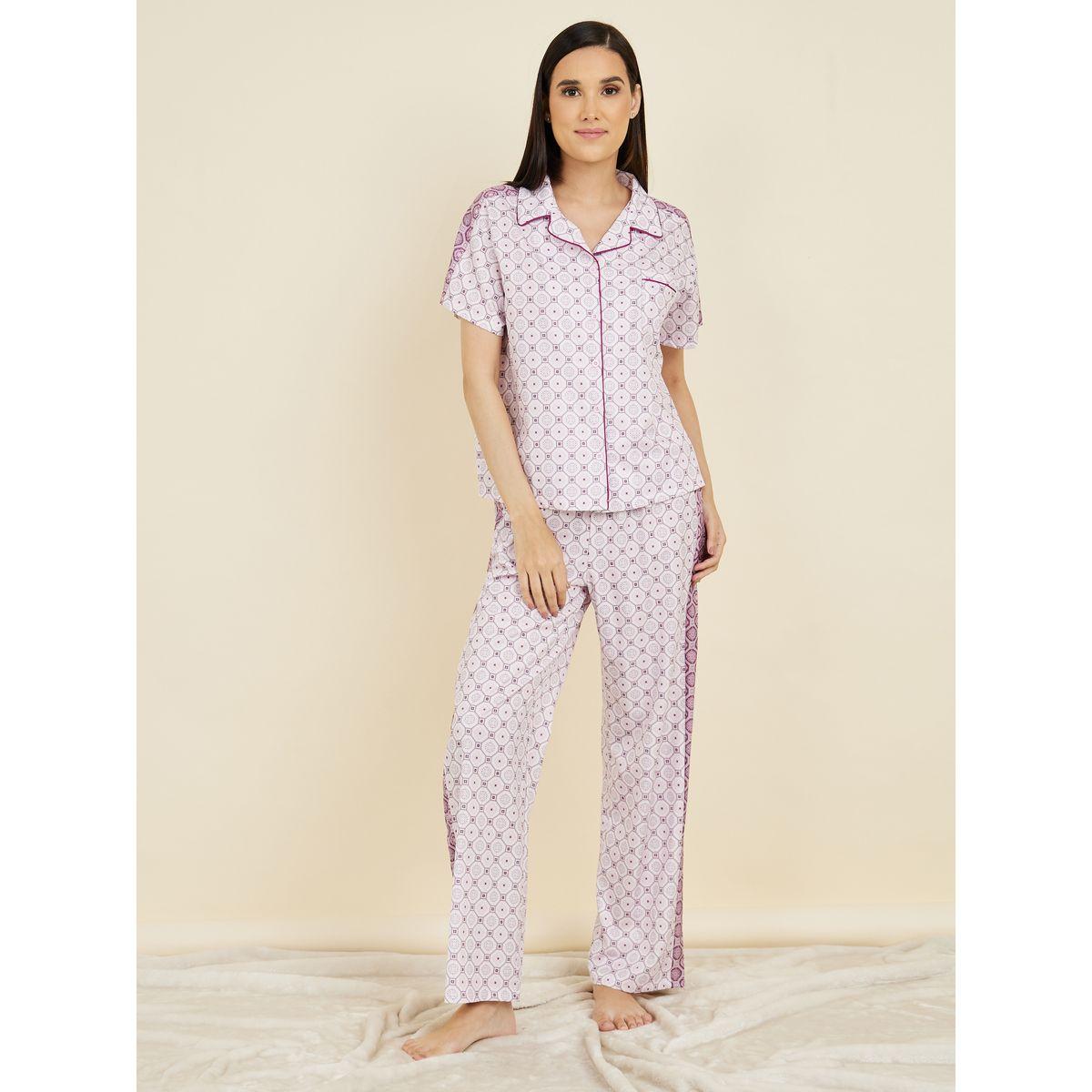 طقم من بنطال بيجاما مع بلوزة بطبعة هندسية-women-clothing-nightwear-pyjamas-longsets-image-1