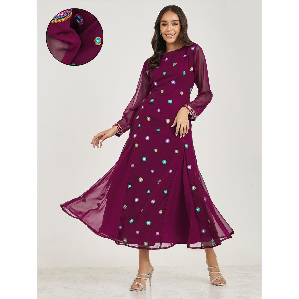فستان طويل بتفاصيل مُطرّزة وحافة واسعة-women-clothing-dresses-image-1