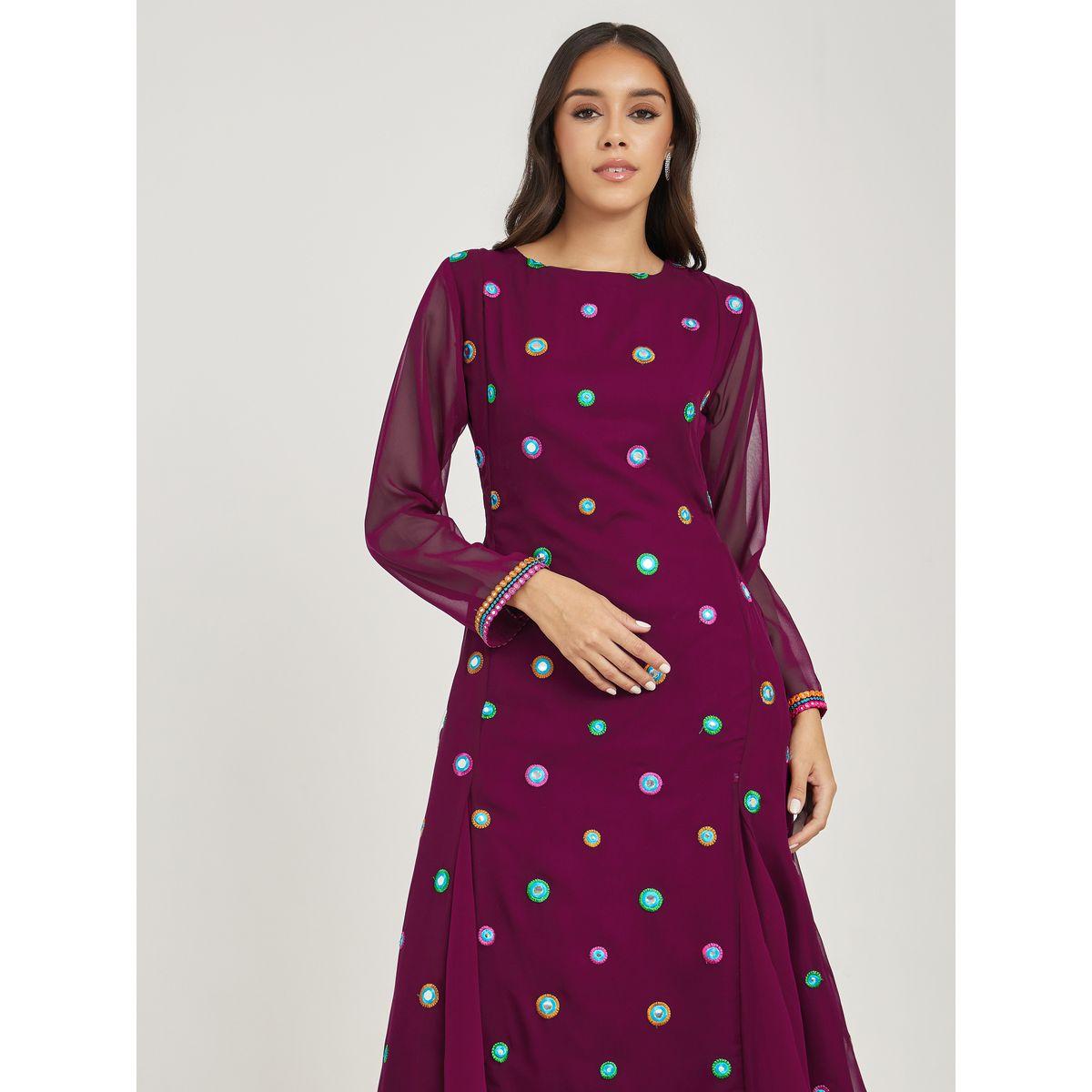 فستان طويل بتفاصيل مُطرّزة وحافة واسعة-women-clothing-dresses-image-2