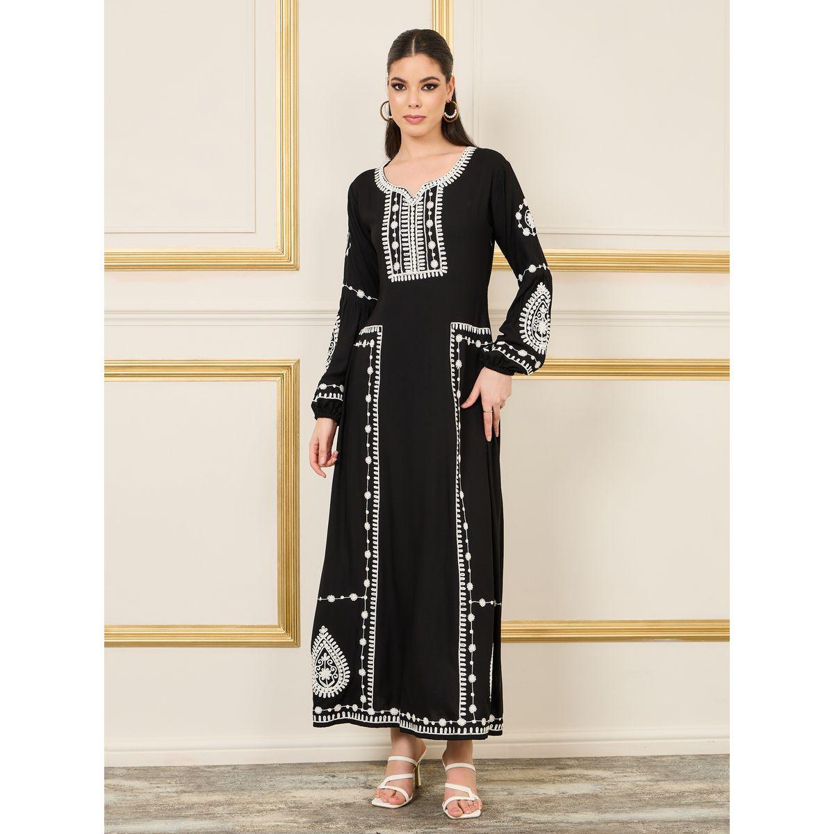 Styli Embroidered Sweetheart Neck A-Line Maxi Dress-women-clothing-dresses-image-1