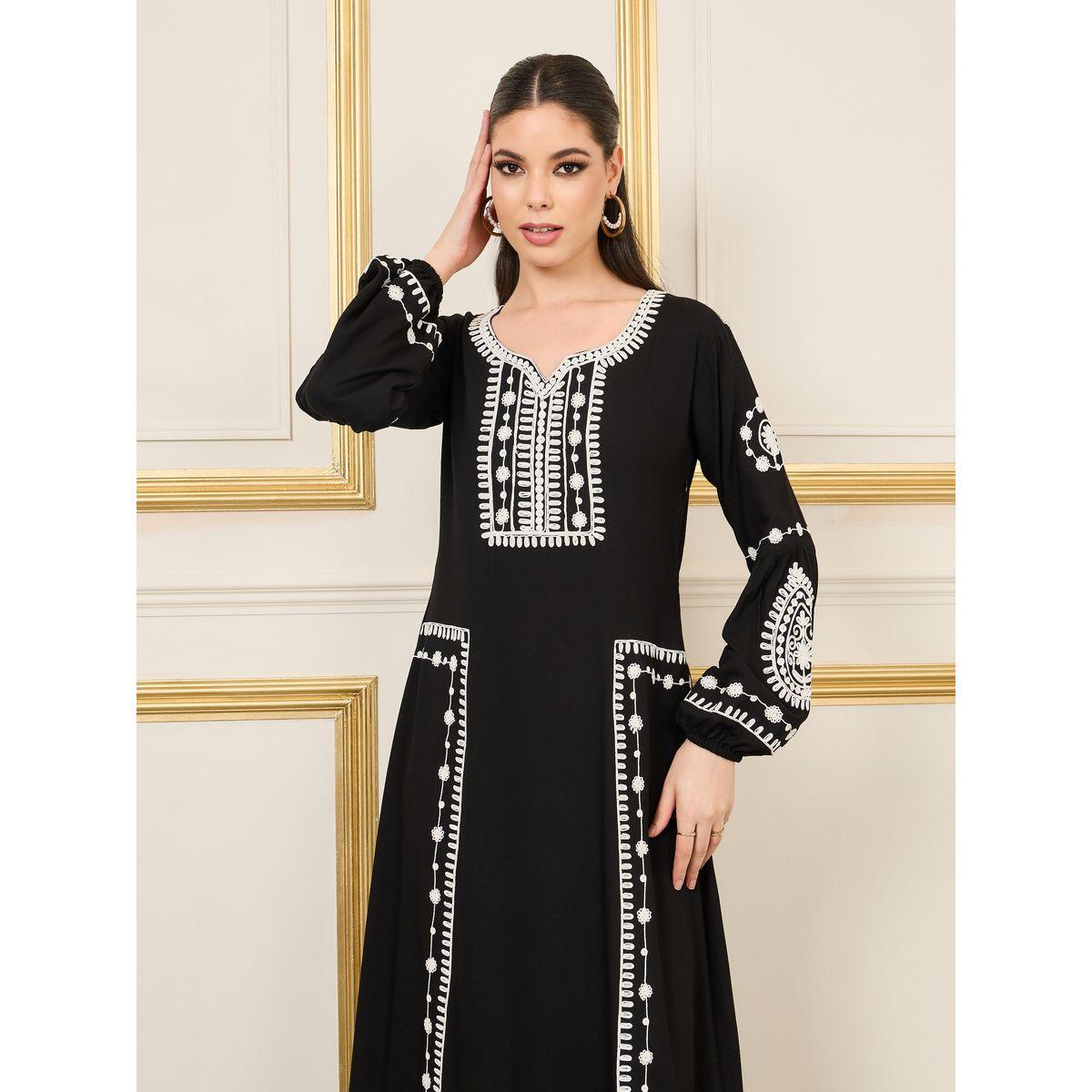 Styli Embroidered Sweetheart Neck A-Line Maxi Dress-women-clothing-dresses-image-2