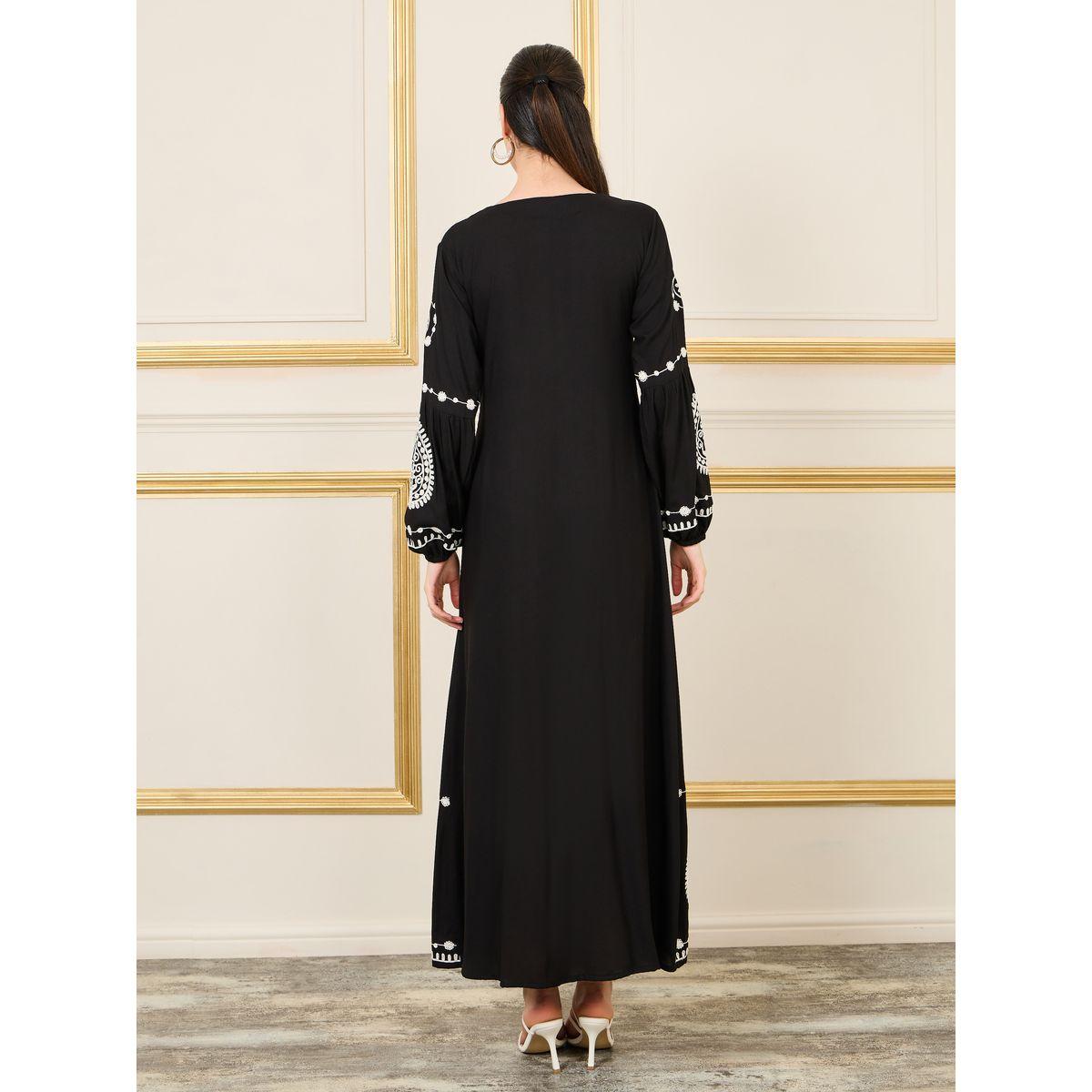 Styli Embroidered Sweetheart Neck A-Line Maxi Dress-women-clothing-dresses-image-4
