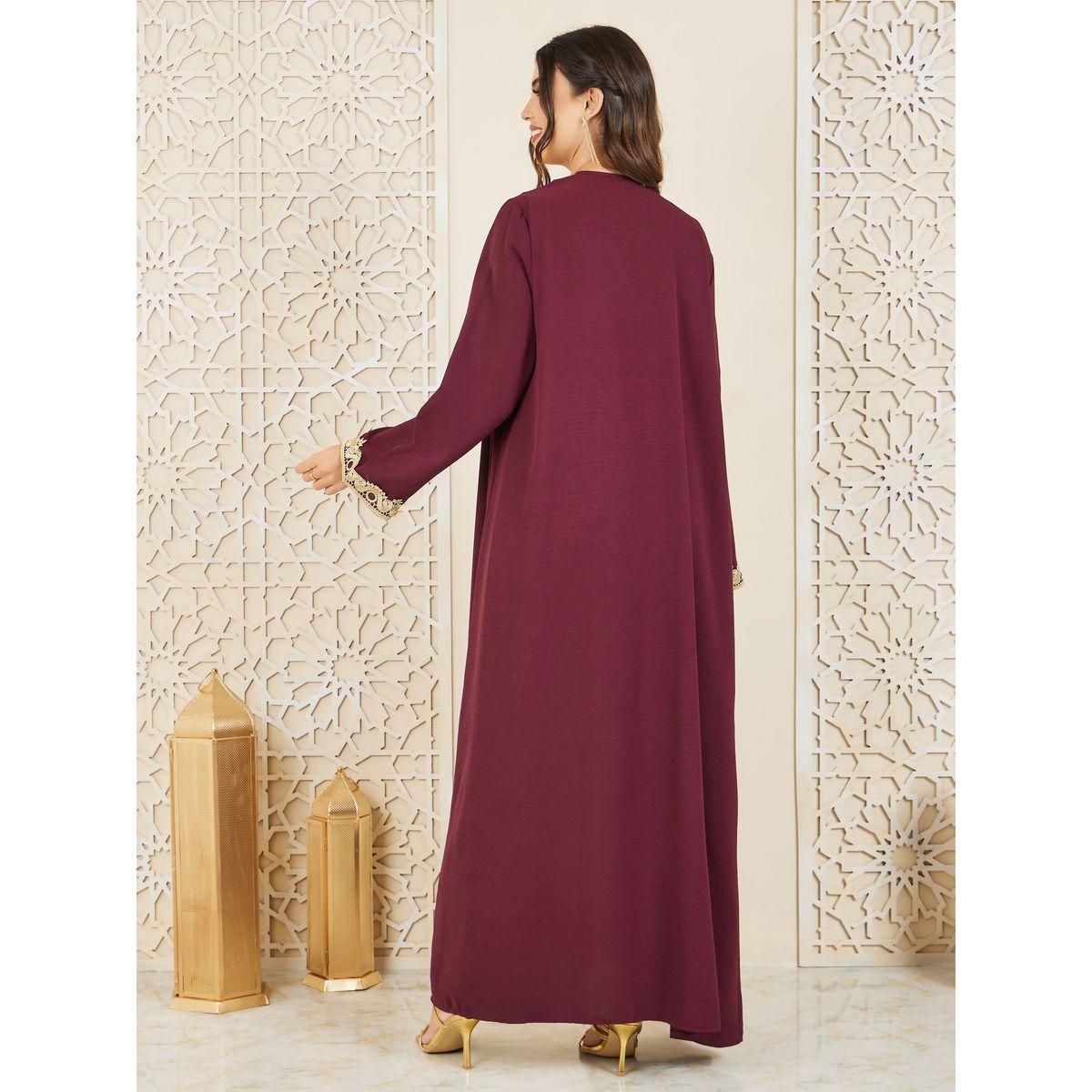 عباية بتفاصيل مُطرّزة ودانتيل-women-arabicclothing-abayas-image-4