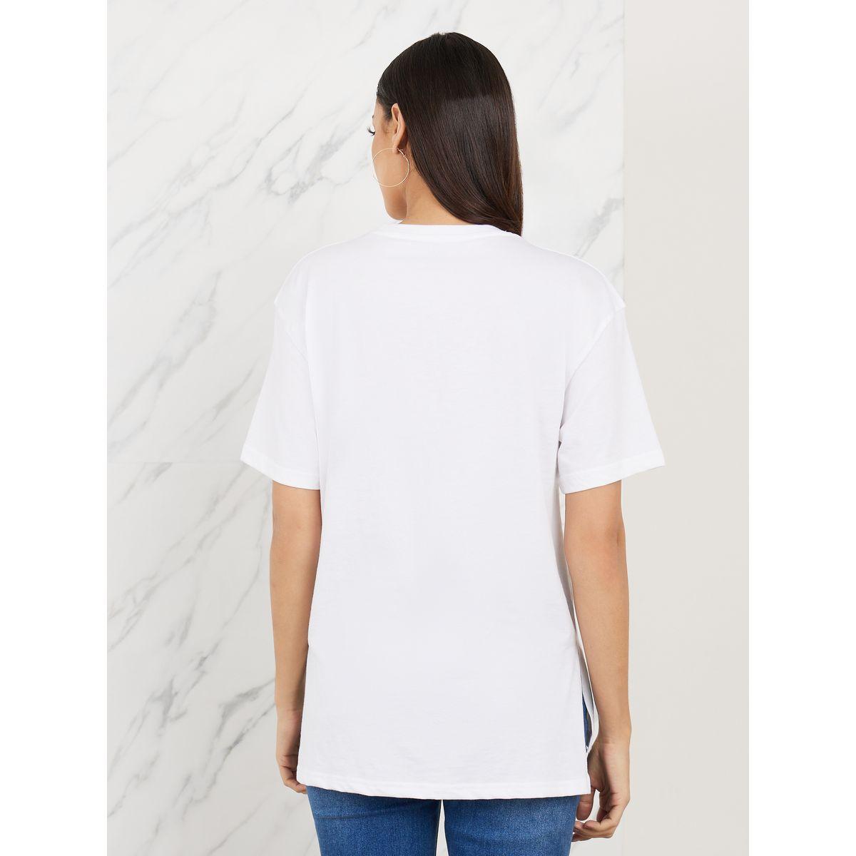 تيشيرت واسع باكتاف منخفضة وطبعة جرافيك-women-clothing-tshirts-image-4