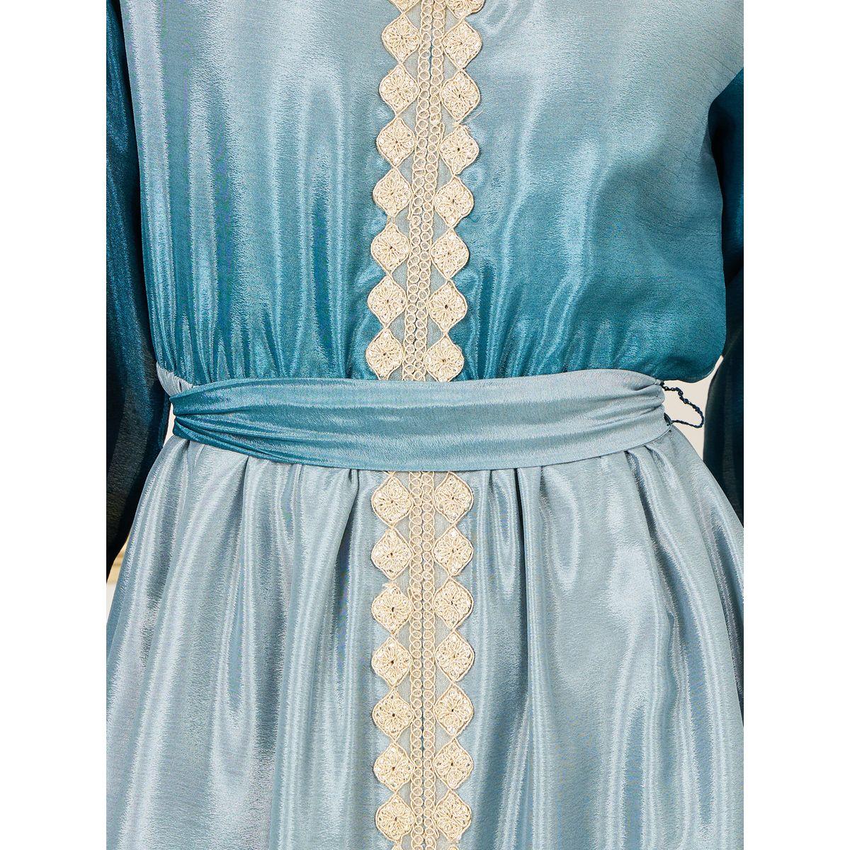 Styli Embroidered Lace Ombre Belted A-Line Maxi Dress-women-arabicclothing-kaftan-image-3