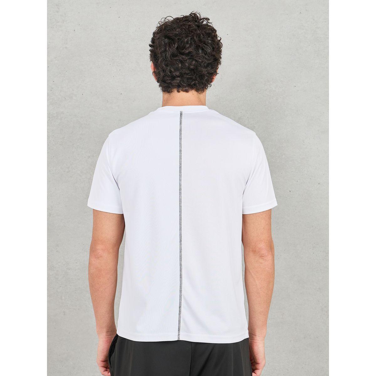تيشيرت رياضي بتداخلات مدروزة-men-clothing-sportswearandactivewear-tshirtsandpolos-image-4