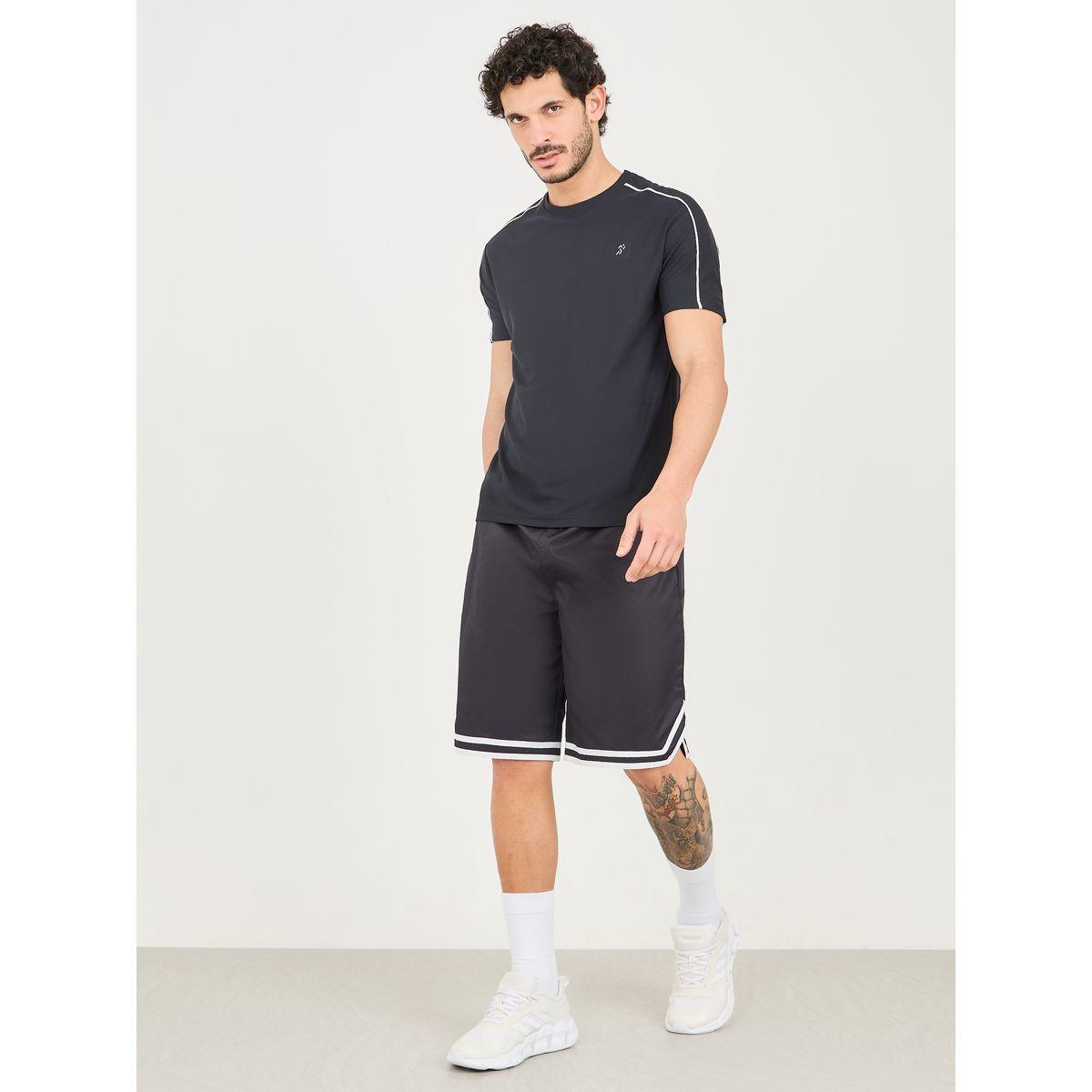 تيشيرت للتدريب مزين باشرطة محزوزة على الكتف-men-clothing-sportswearandactivewear-tshirtsandpolos-image-2