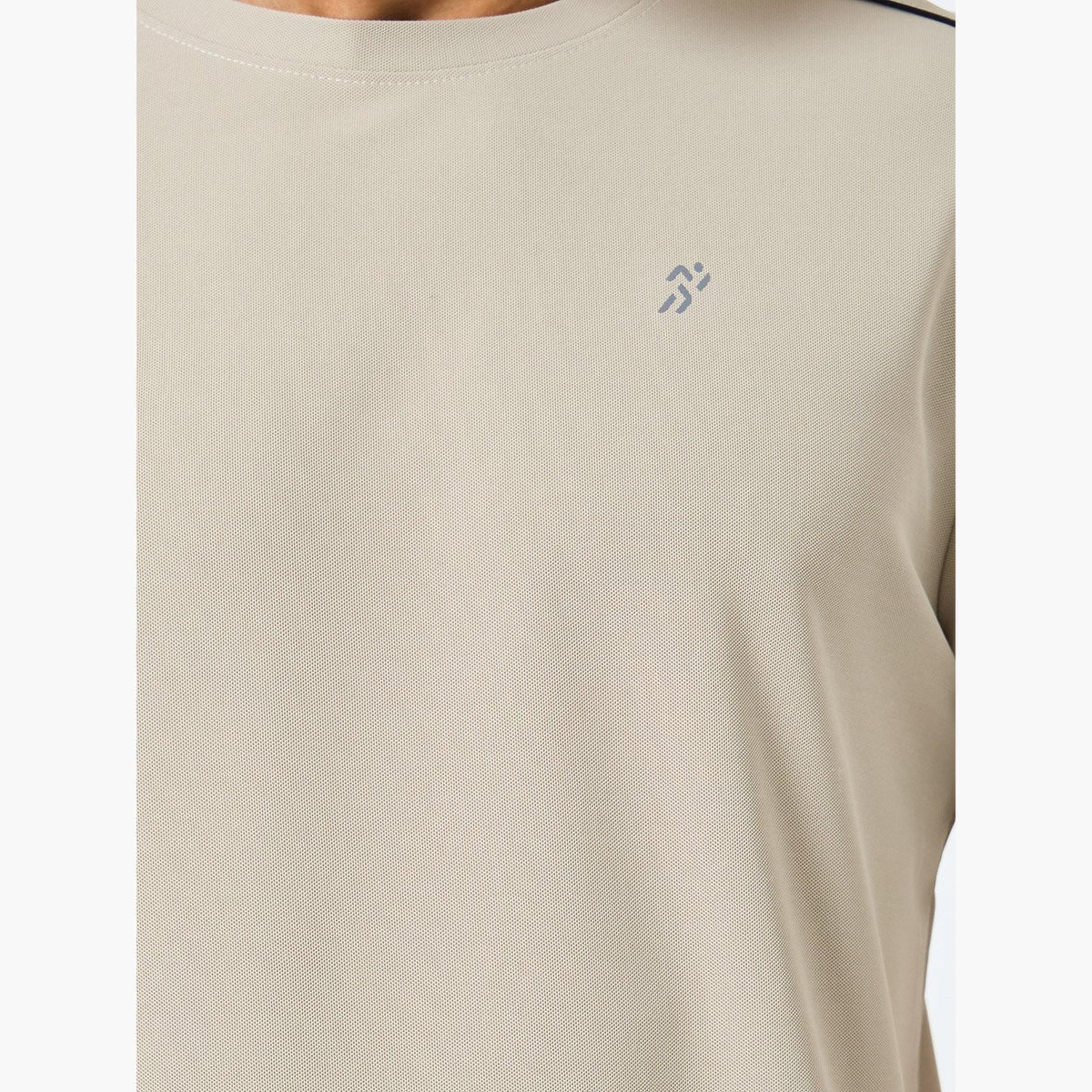 Styli Men Contrast Piping Detail Training T-Shirt-men-clothing-sportswearandactivewear-tshirtsandpolos-image-3