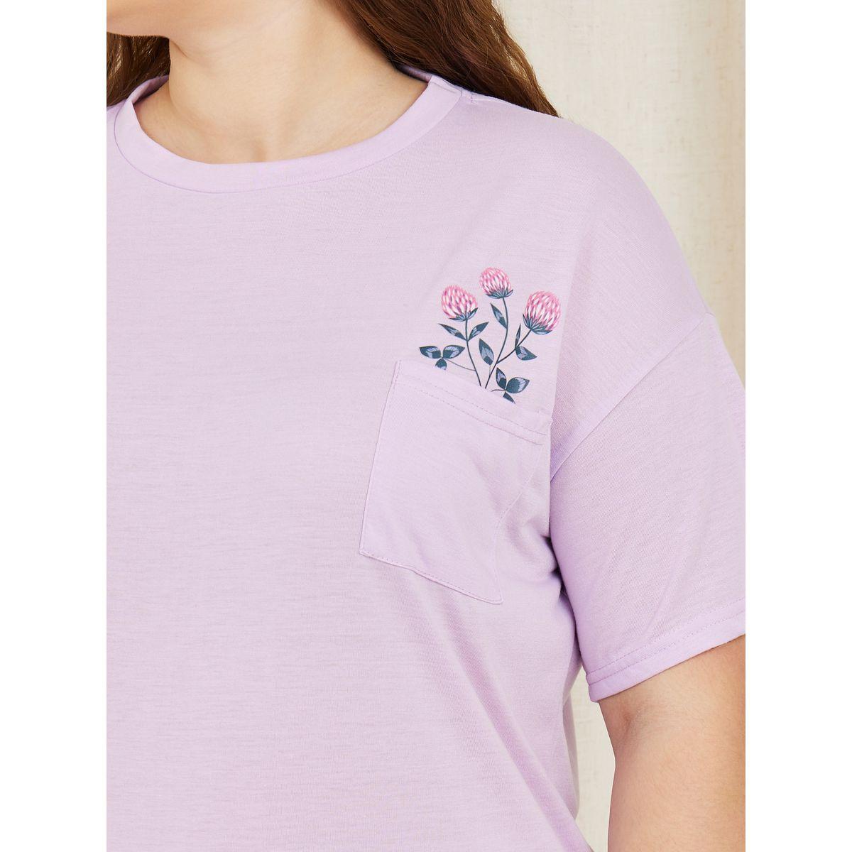 Styli Unwind Plus Floral Print Pocket Detail T-shirt and Floral AOP Pyjama Set-women-clothing-nightwear-pyjamas-longsets-image-3