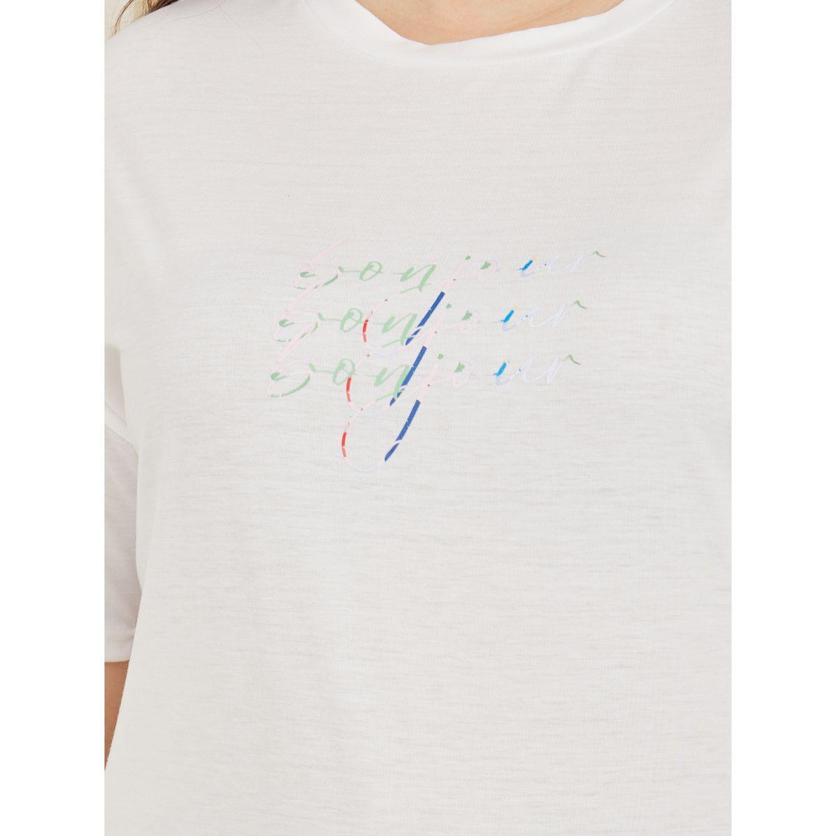 Styli Unwind Plus Bonjour Print T-shirt and Floral AOP Pyjama Set-women-clothing-nightwear-pyjamas-longsets-image-3