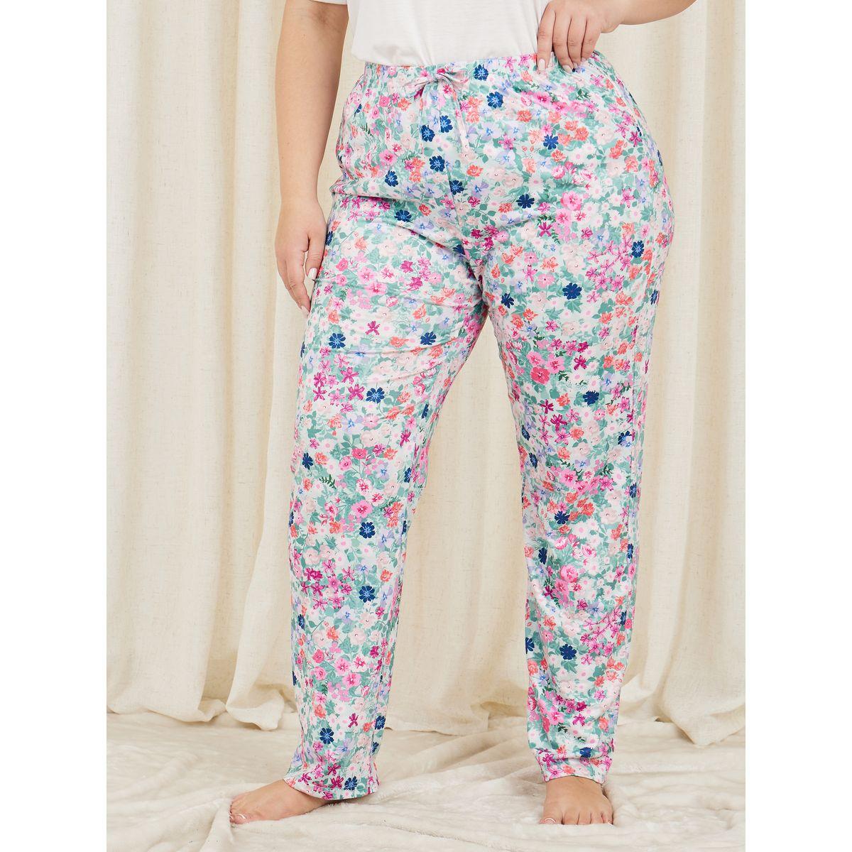 Styli Unwind Plus Bonjour Print T-shirt and Floral AOP Pyjama Set-women-clothing-nightwear-pyjamas-longsets-image-5