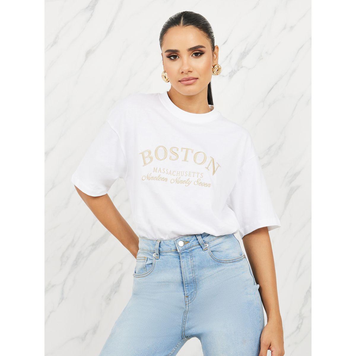 تيشيرت واسع بتفاصيل كتابة مُطرّزة-women-clothing-tshirts-image-1