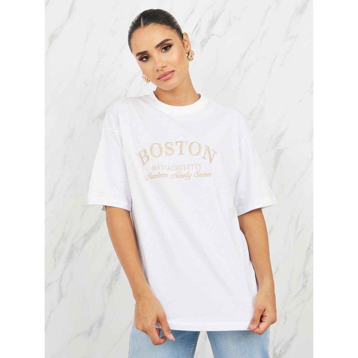 تيشيرت واسع بتفاصيل كتابة مُطرّزة-women-clothing-tshirts-image-3