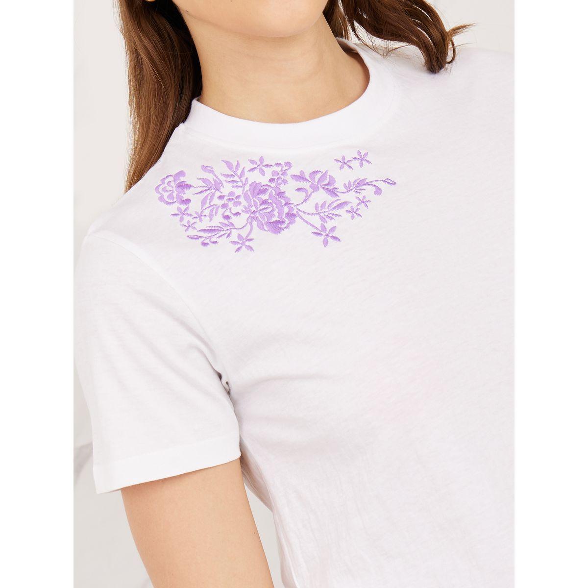Styli Floral Embroidered Regular Fit T-shirt-women-clothing-tshirts-image-3