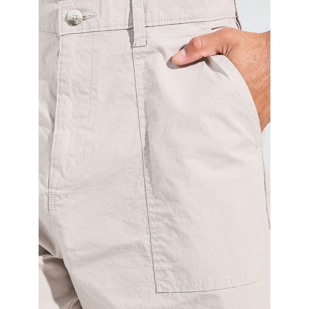 شورت نجار بقصة فضفاضة وتفاصيل بارزة الملمس-men-clothing-bottoms-shorts-image-3
