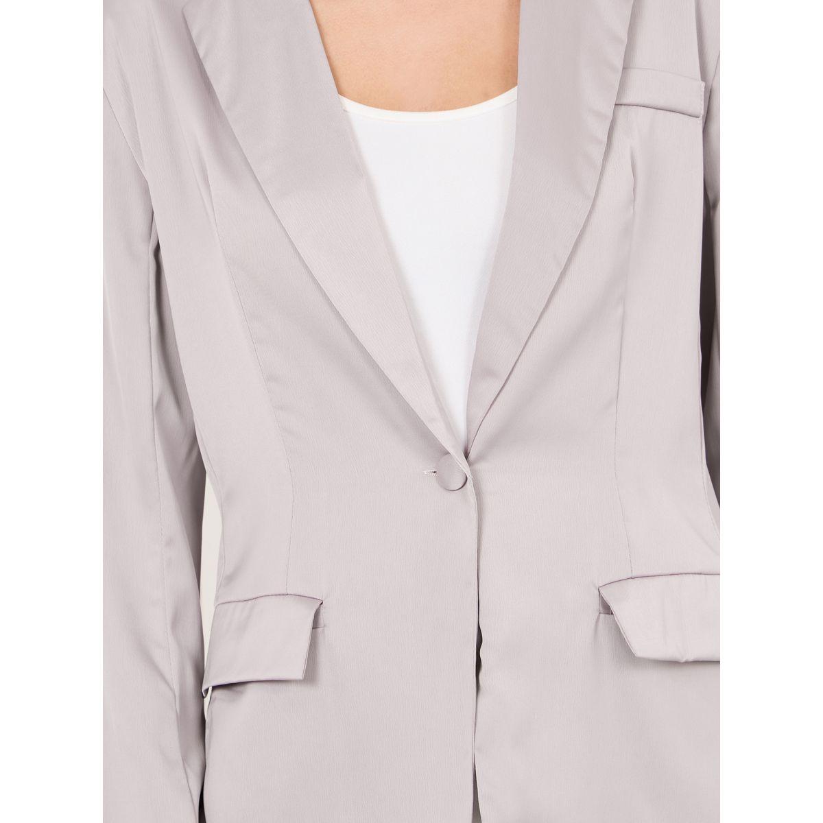 بليزر ساتان بقصة عادية وزر غلق-women-clothing-coatsandjackets-blazers-image-4