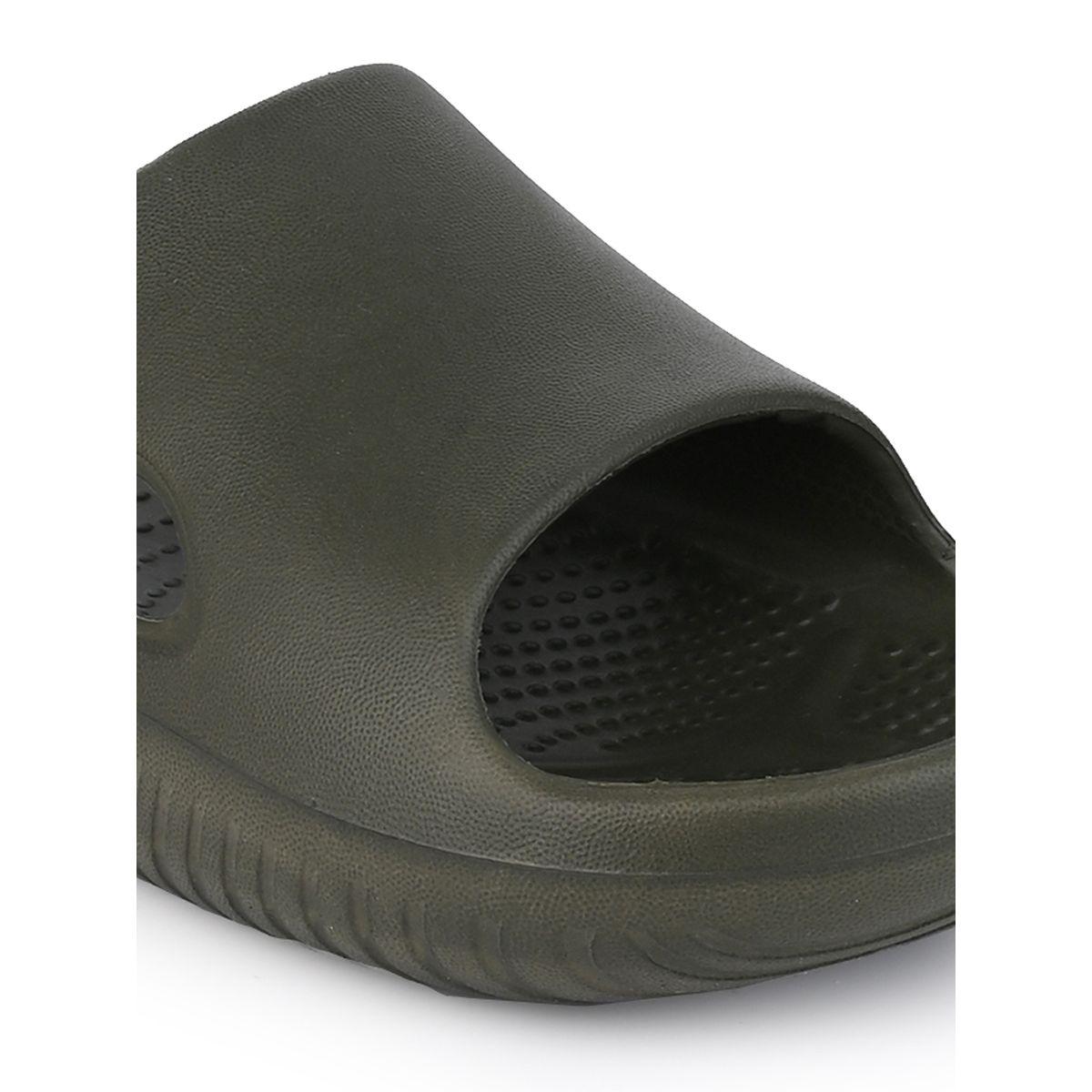 شبشب مريح خفيف الوزن بفتحات-men-shoes-flipflopsandslides-image-4