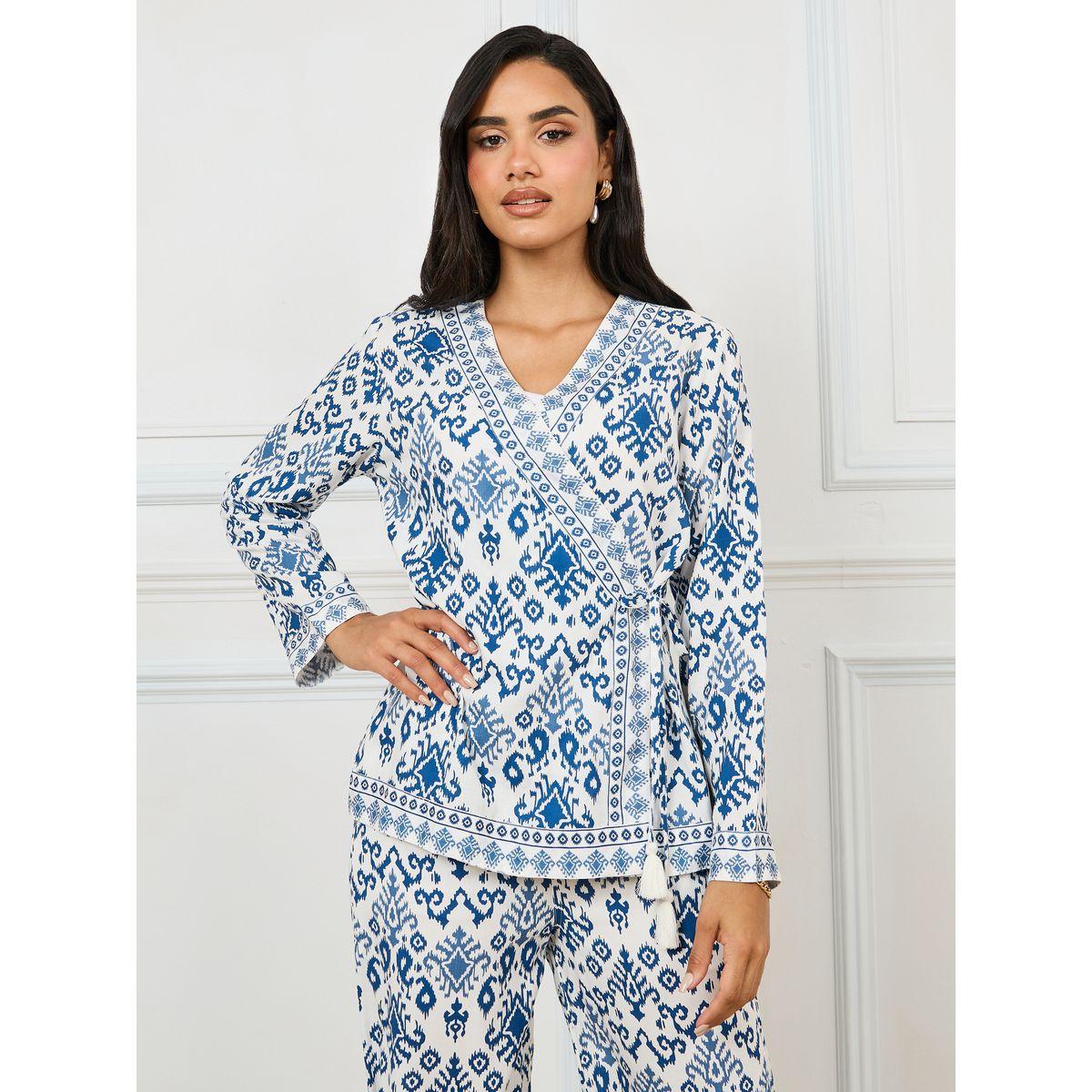 مجموعة من بنطال مع بلوزة بنمط لف وطبعة هندسية-women-clothing-coordsets-image-2