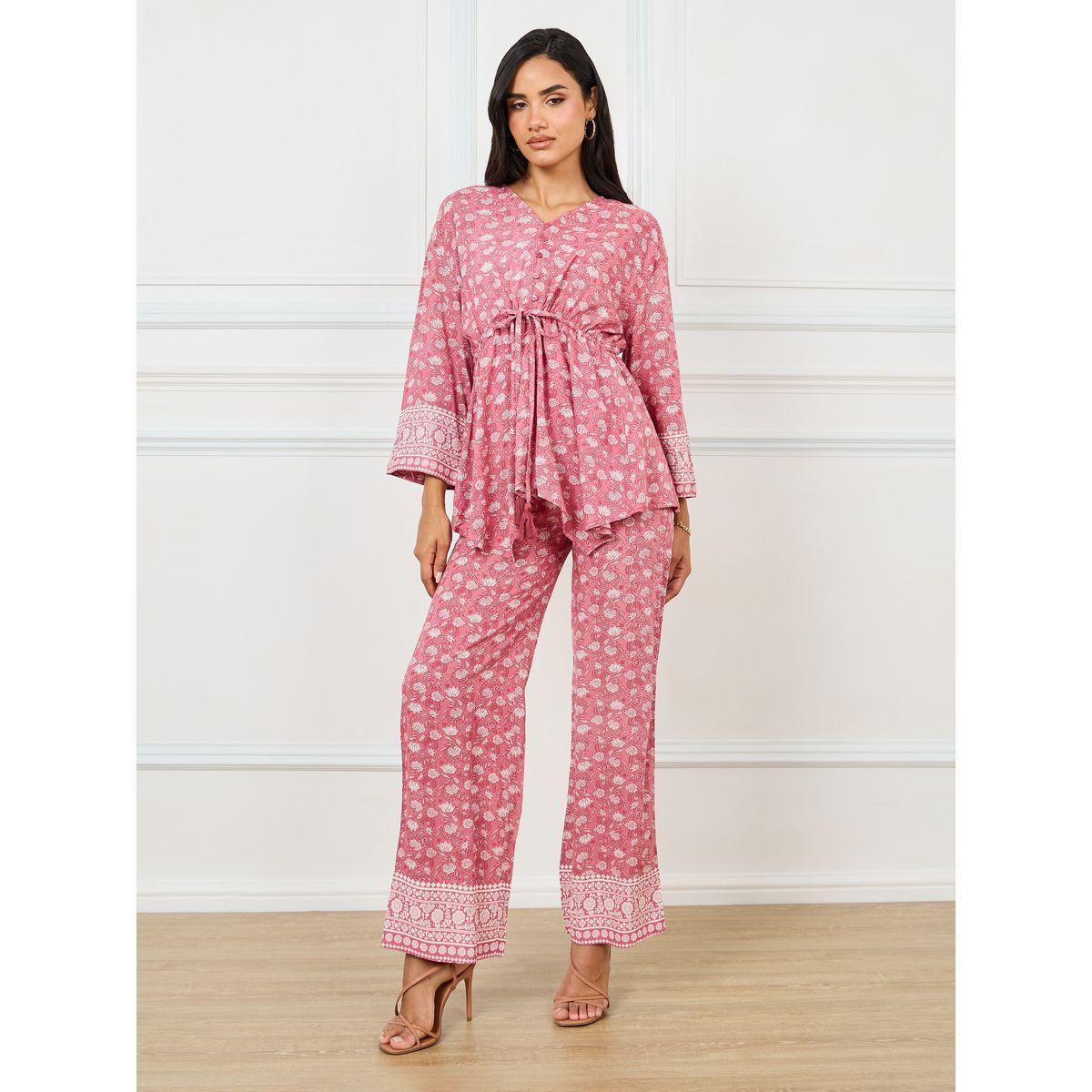 Styli Elevate Asymmetric Hem All Over Print Top & Pants Set-women-clothing-coordsets-image-1